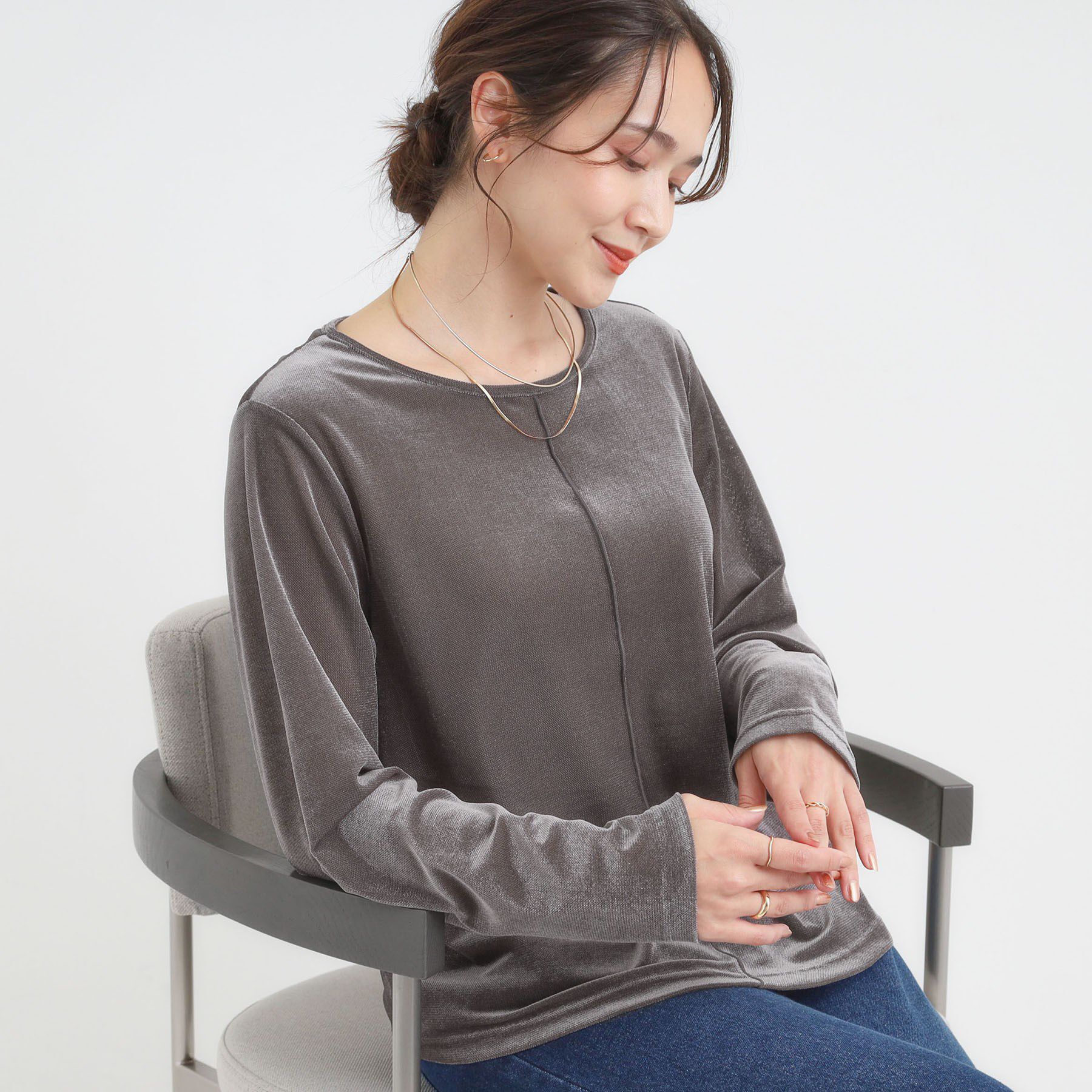 SHOO･LA･RUE「【洗える/S-LL】上品見え ベロア調シアートップス」|Tシャツ・カットソー|チャコールグレー(0