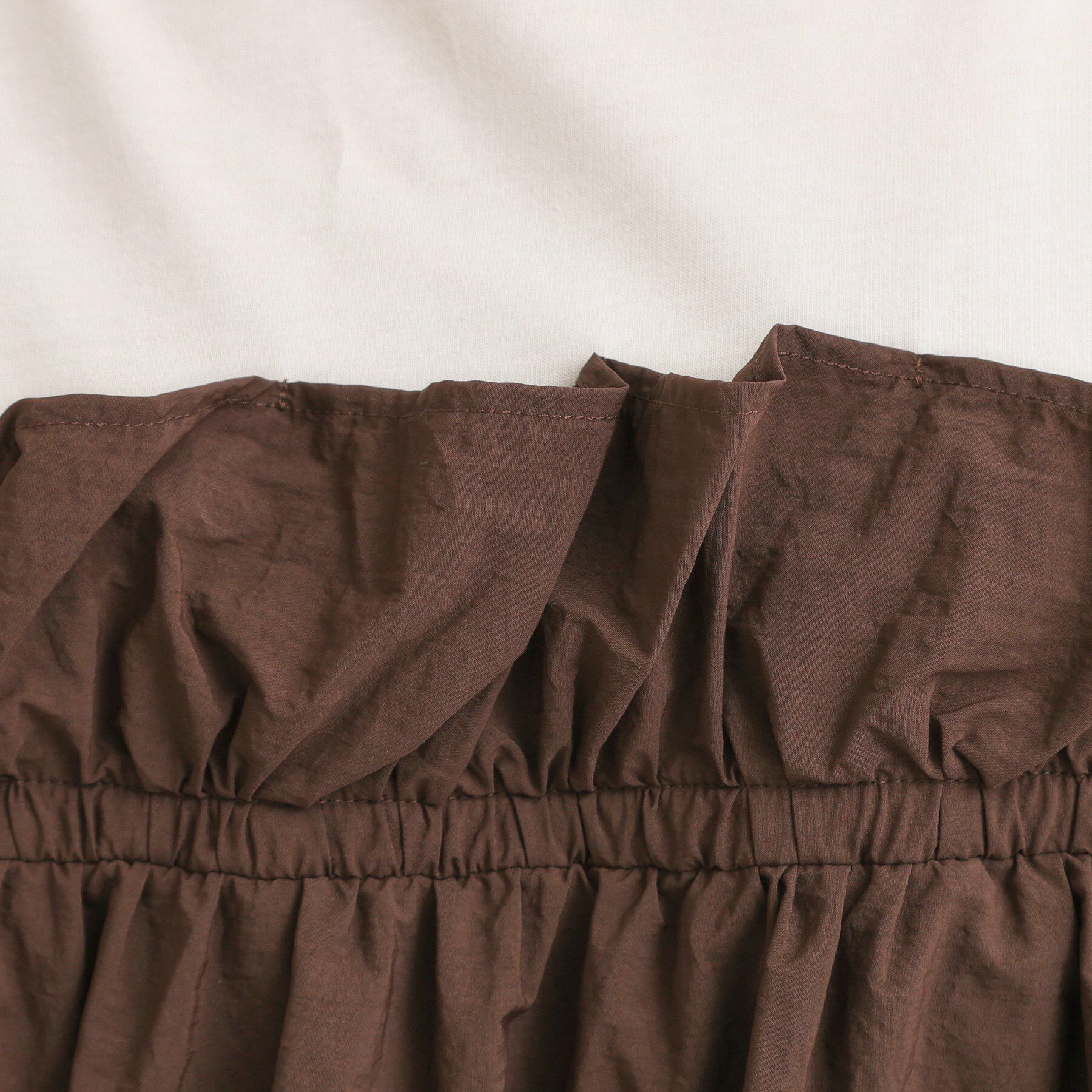 SHOO･LA･RUE「【洗濯機可/S-LL】1枚で華やか フリルドッキングトップス」|Tシャツ・カットソー|