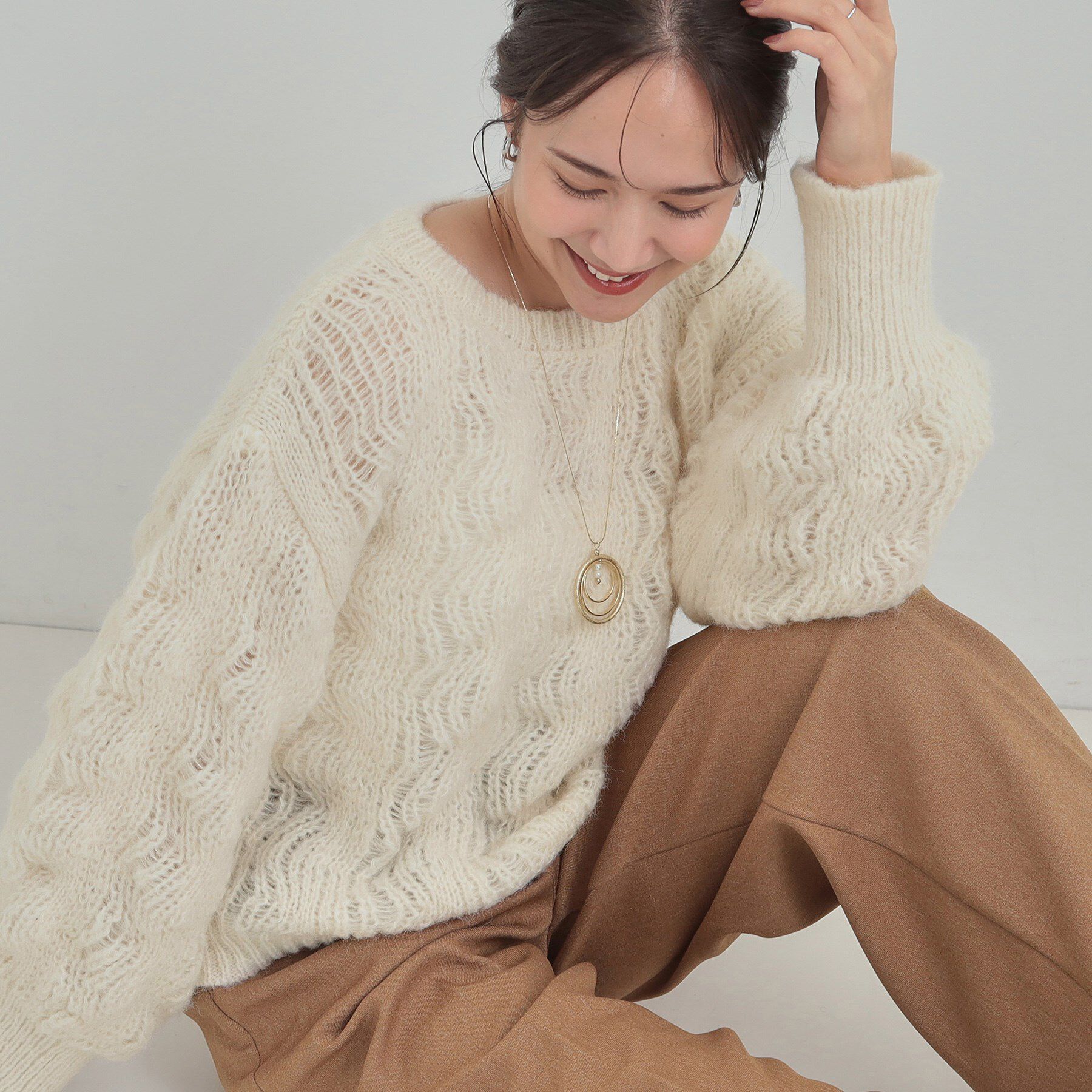 SHOO･LA･RUE「【S-LL】ふんわり大人の 透かし編みニットトップス」|ニット・セーター|アイボリー(004)