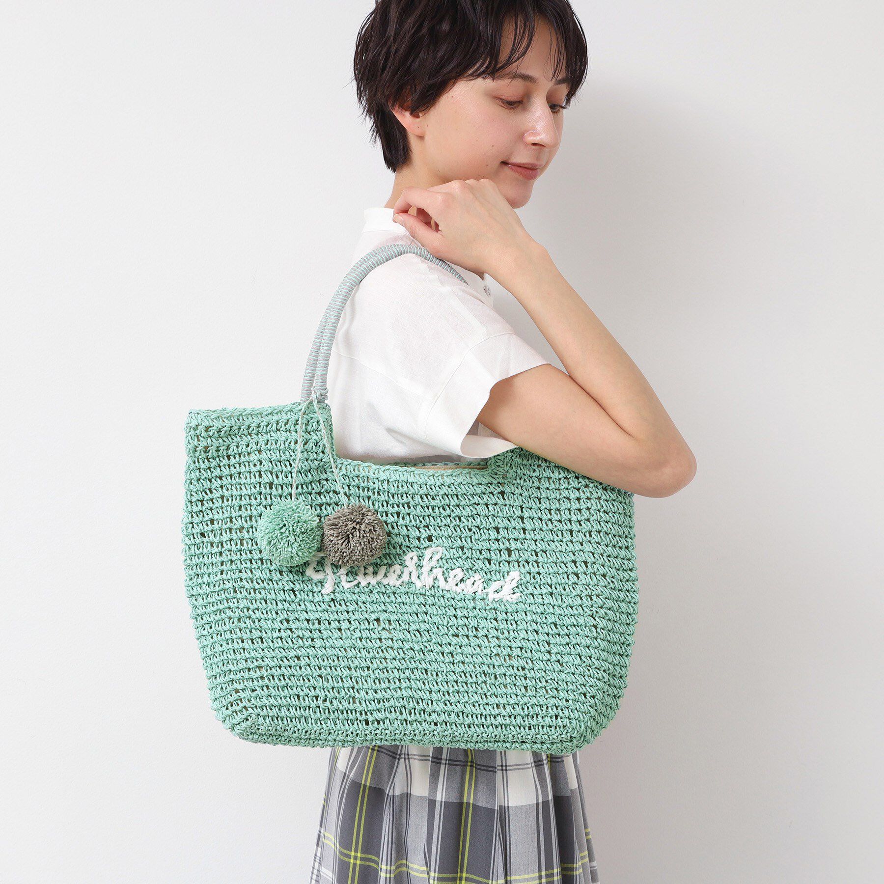 Dessin「【軽量・A4収納可】ポンポンチャームペーパーロゴトートバッグ」|トートバッグ|ミントグリーン(02