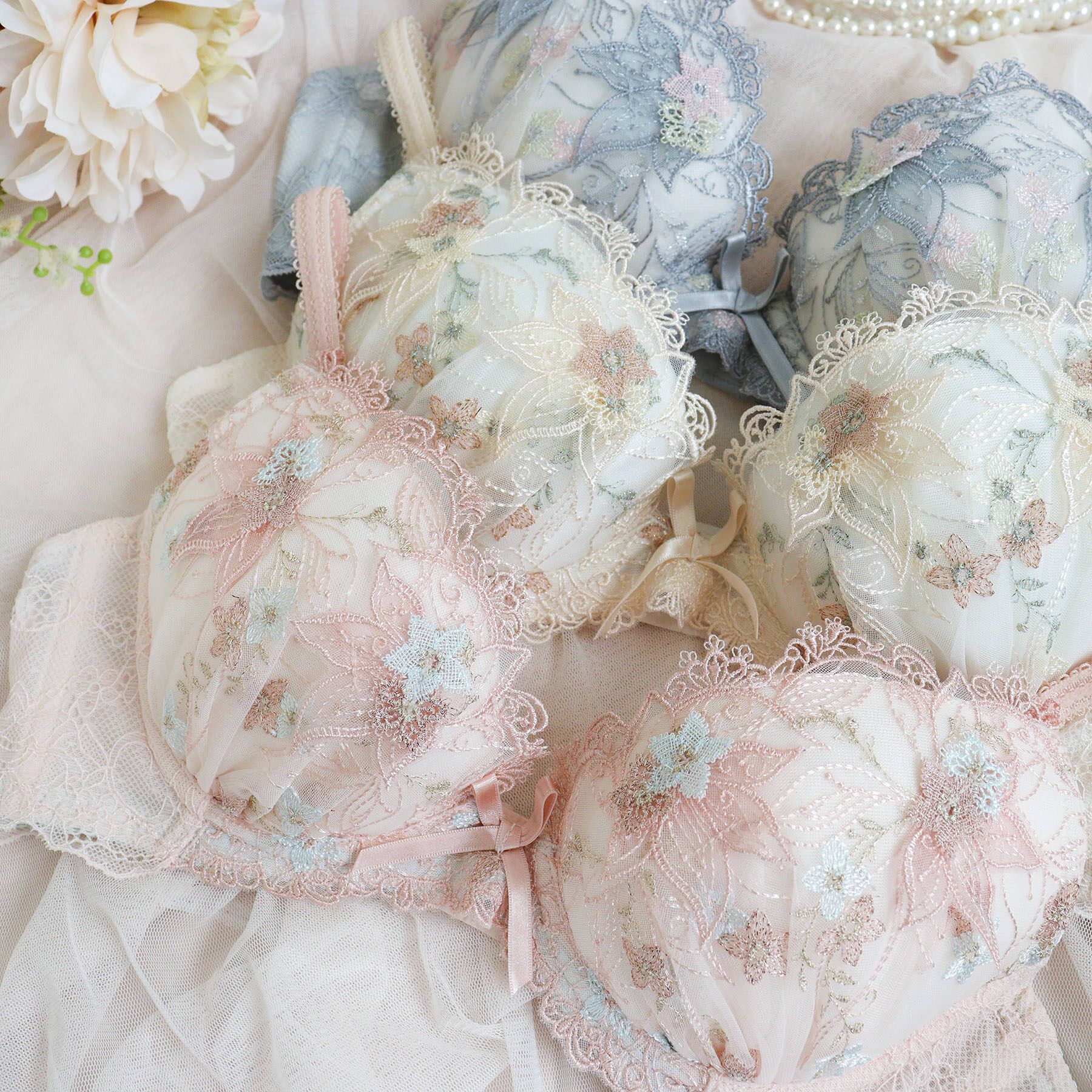 Risa Magli「セレスティナ ブラジャー (B-C) ＜V Make Type＞」|インナー|