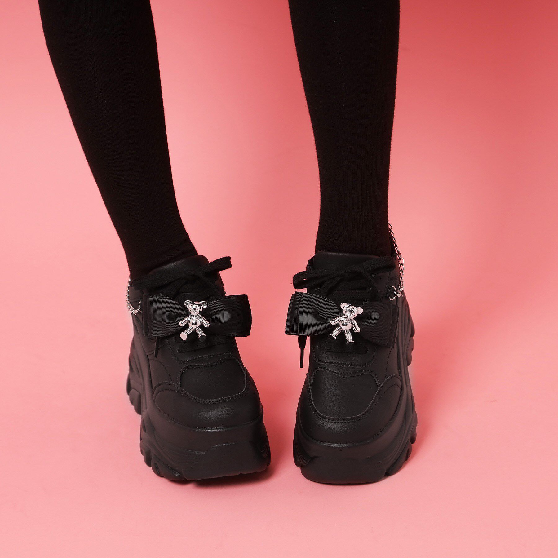 csT&P「クマ&times;チェ―ン付き厚底インヒールスニーカー」|スニーカー|ブラック(019)