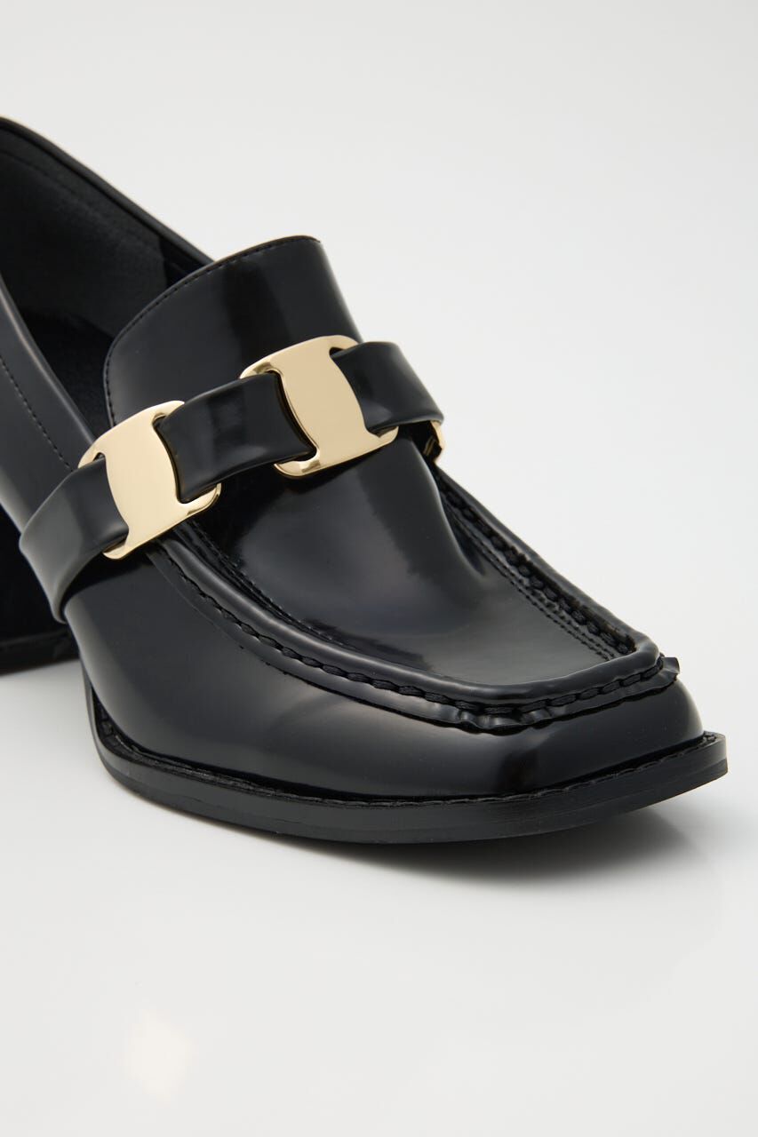 rienda「チェーン付きスリムトゥローファーパンプス」|パンプス|