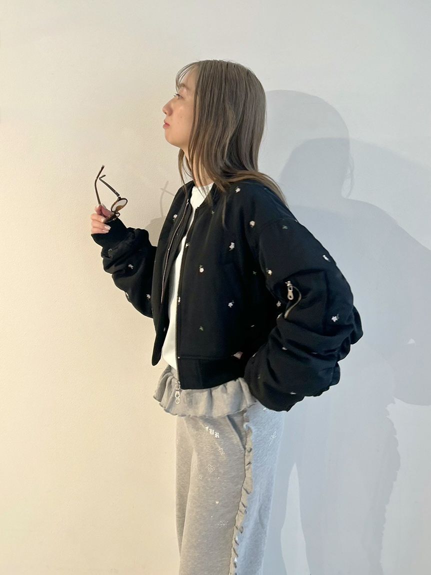 FURFUR「【WEB・一部店舗限定カラー】フラワー刺繍MA-1」|ブルゾン・スタジャン|