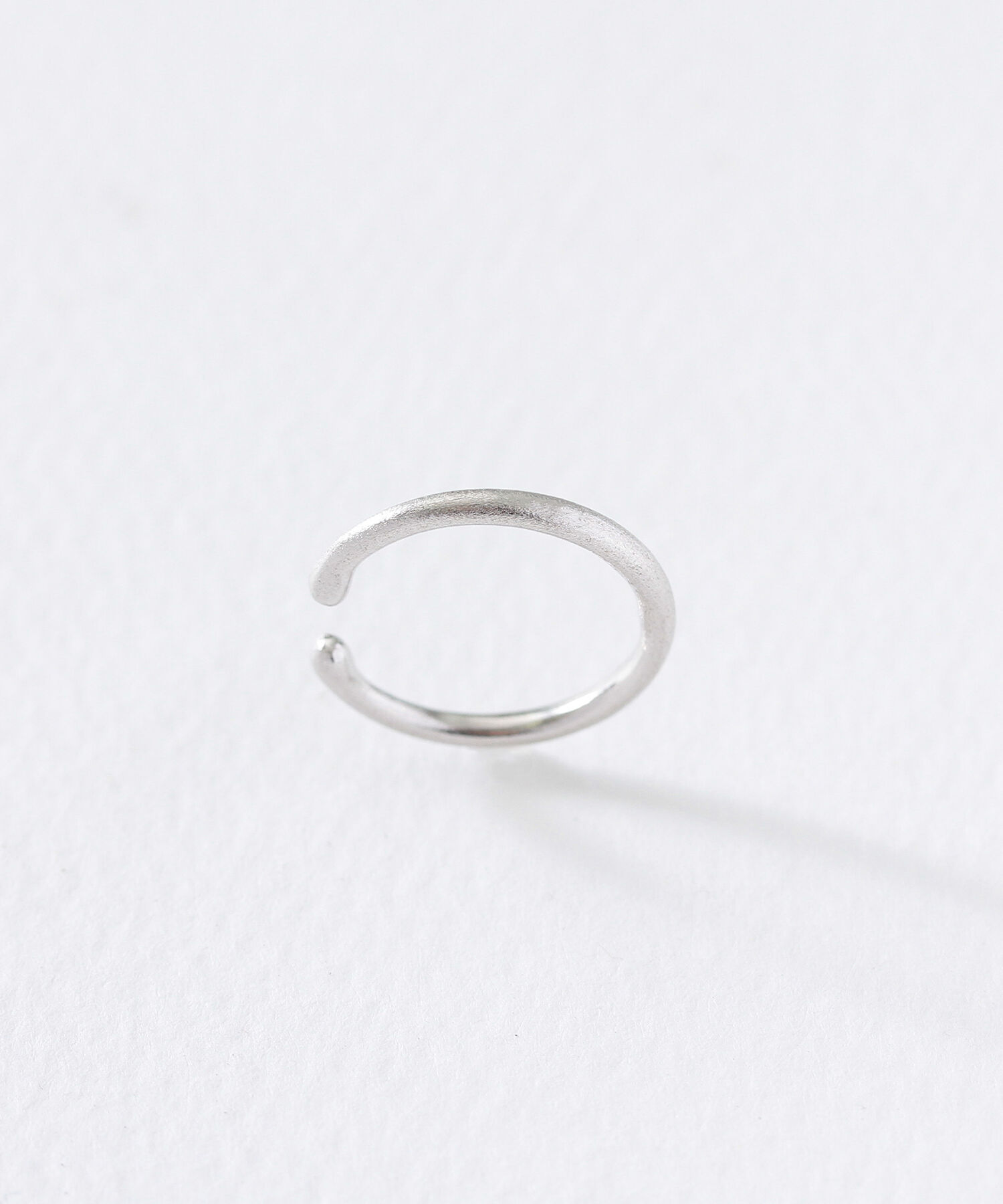  「プレーン粗し イヤーカフ」|イヤーカフ|