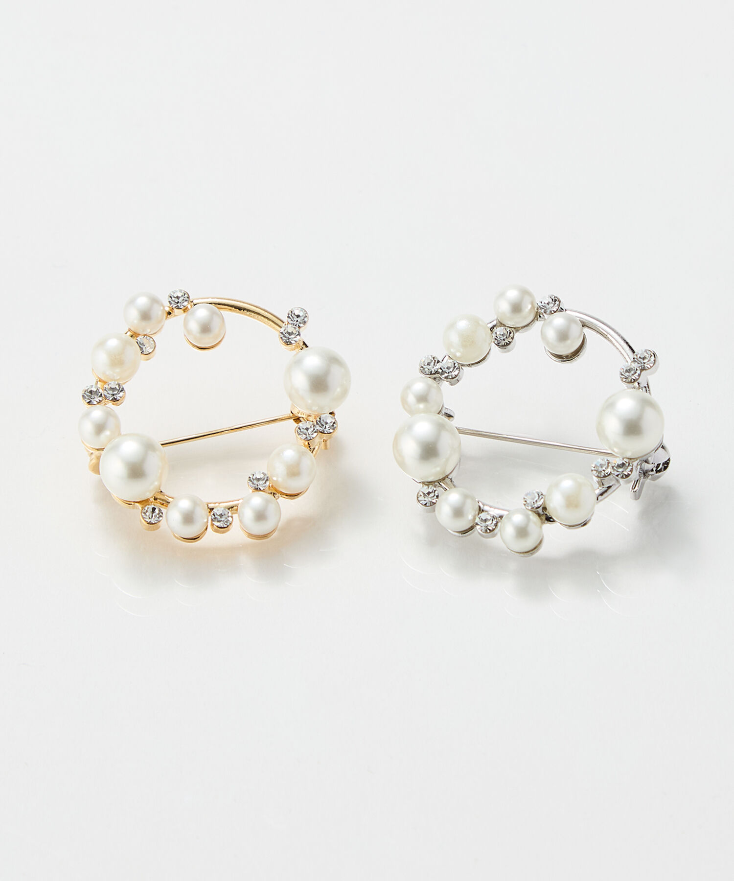 Phoebe「フォーマルパールビジューサークルブローチ　シルバー」|ブローチ・コサージュ|