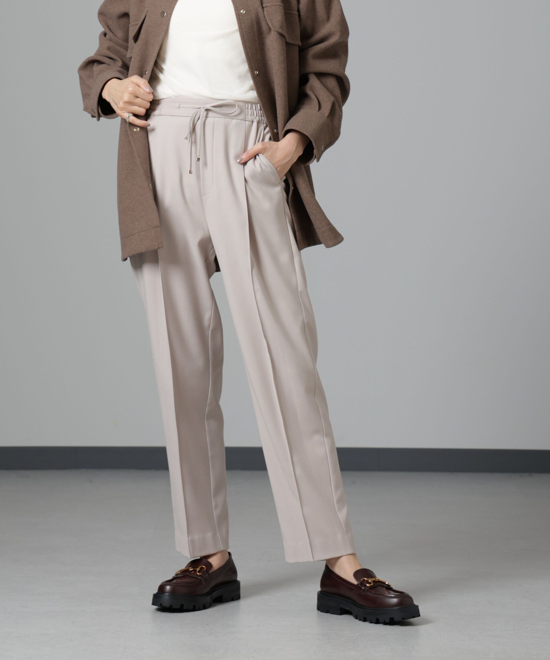 nano･universe「ウラキモウ ピンタックイージーテーパードパンツ」|チノ|