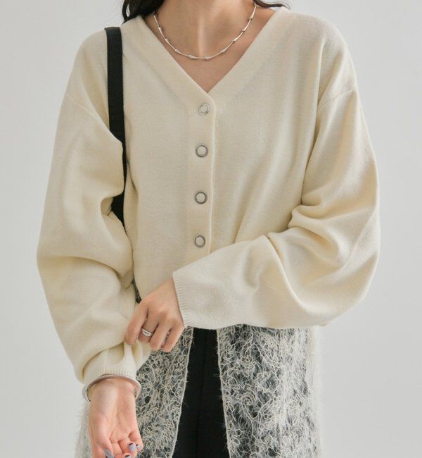  「Vボタンカーディガン」|カーディガン|オフホワイト