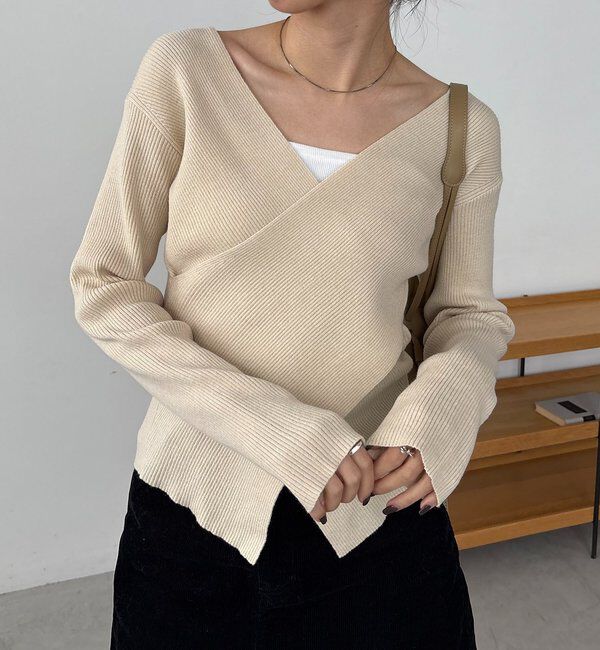  「【新色/ライトベージュ・グレー】クロスVネックニット」|ニット・セーター|