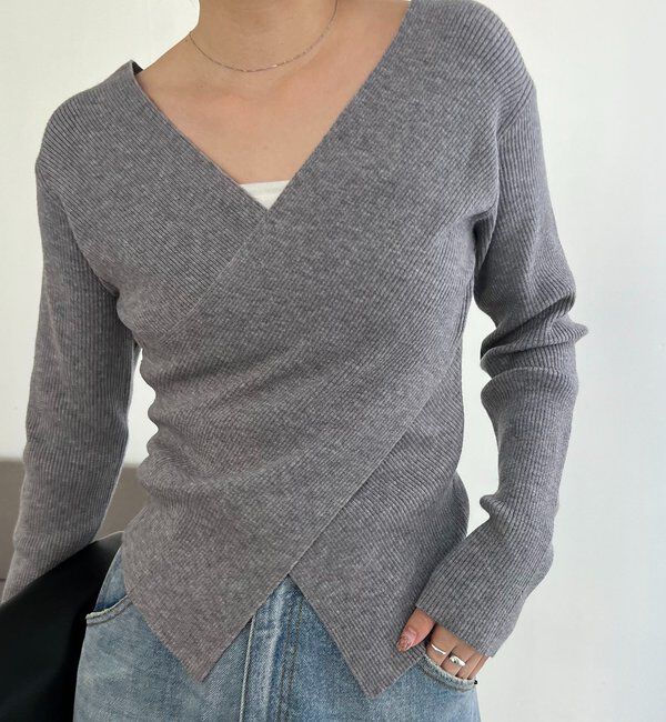  「【新色/ライトベージュ・グレー】クロスVネックニット」|ニット・セーター|