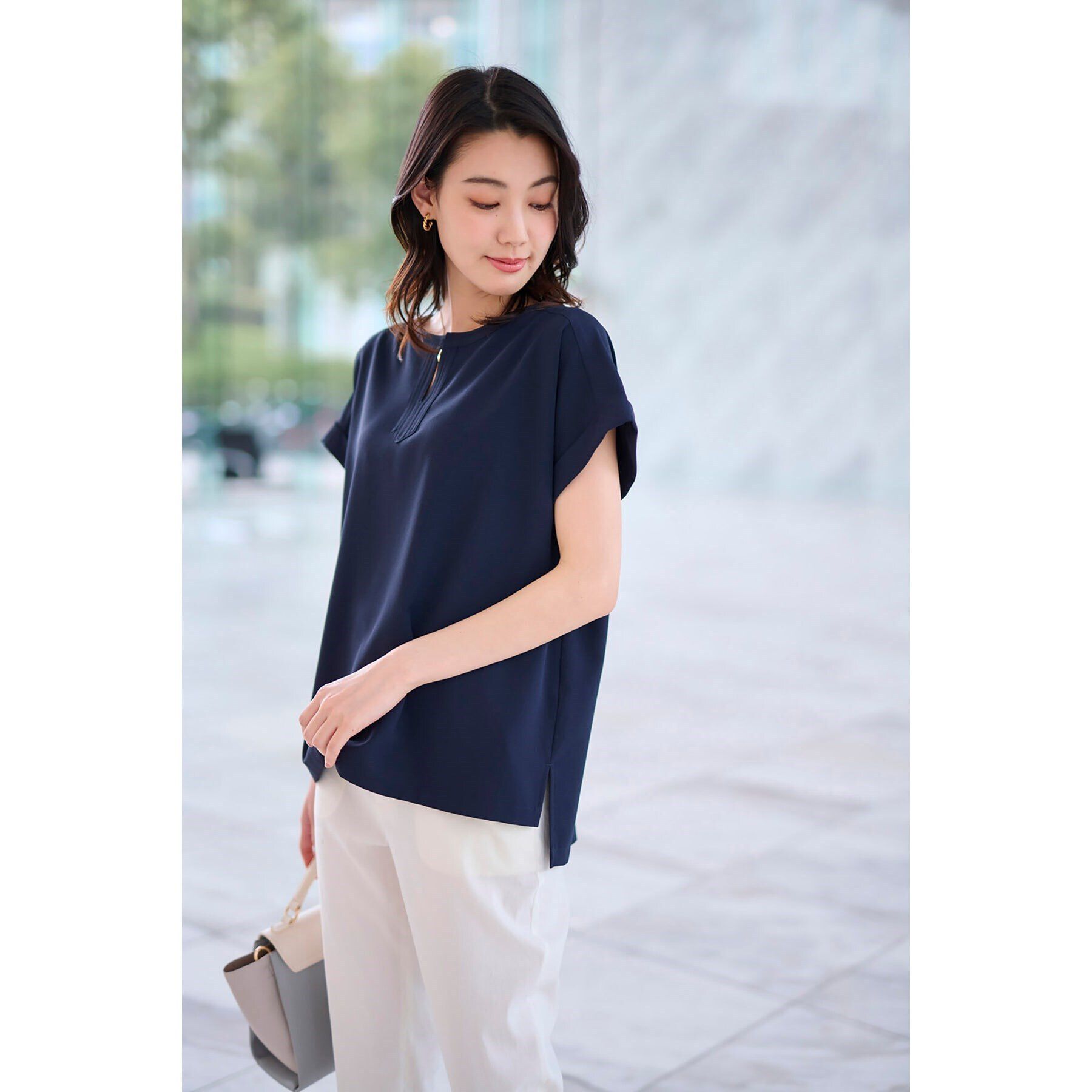 UNTITLED「【清涼感／夏も快適人気セットアップ】リラックスシルエット スキッパーブラウス」|シャツ・ブラウス|ネイビー(094)