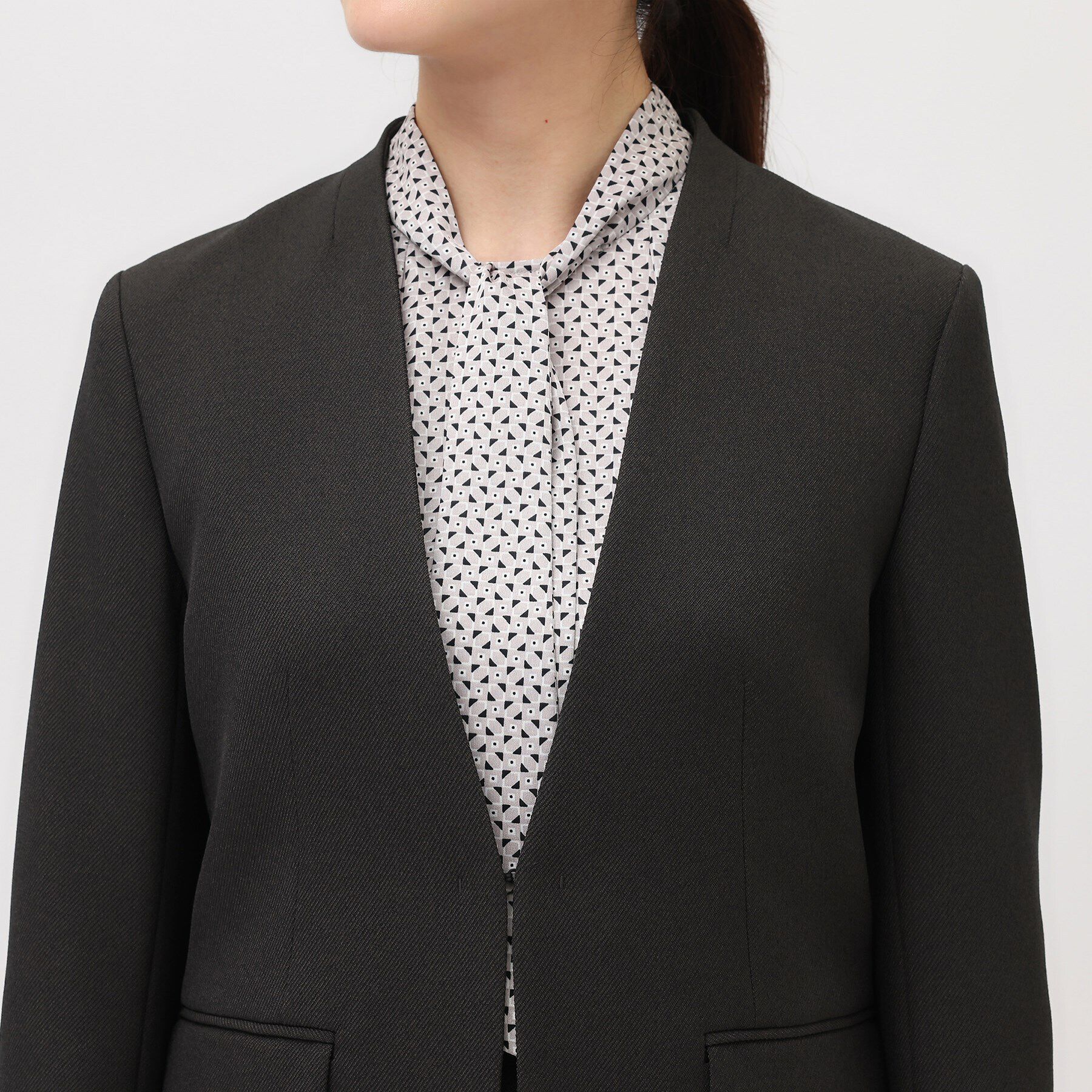 UNTITLED「【通勤スーツ/入卒/セレモニー】ウーステッドカルゼ カラーレスジャケット」|ノーカラージャケット|