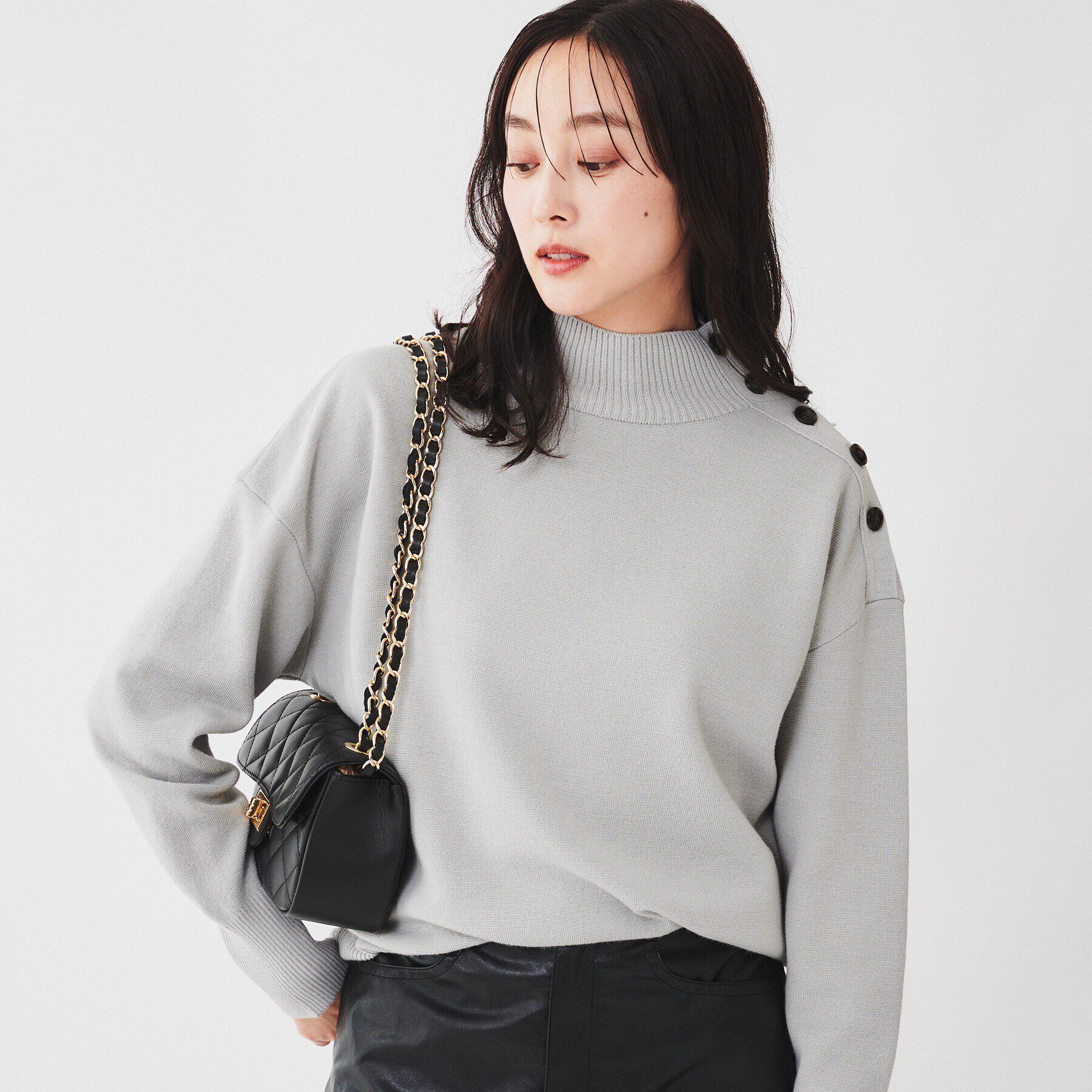 UNTITLED「【日本製／洗える】ミラノリブ 肩ボタンプルオーバーニット」|ニット・セーター|