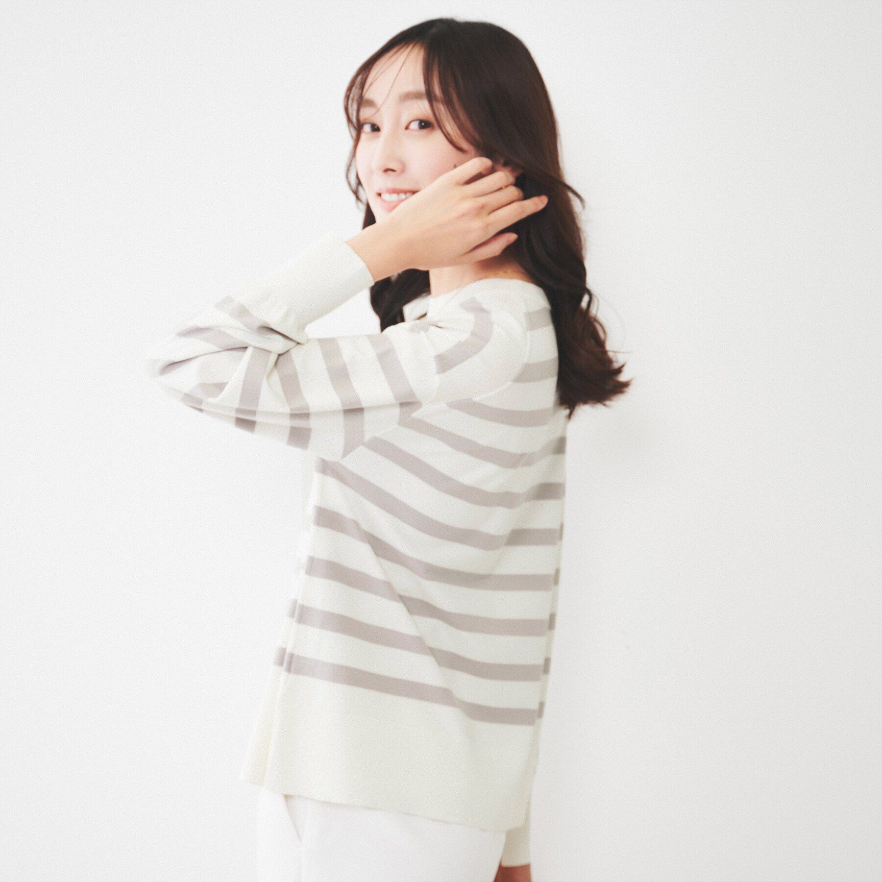 UNTITLED「【洗える/オンオフ使える】袖リブスリットストレッチニット」|ニット・セーター|