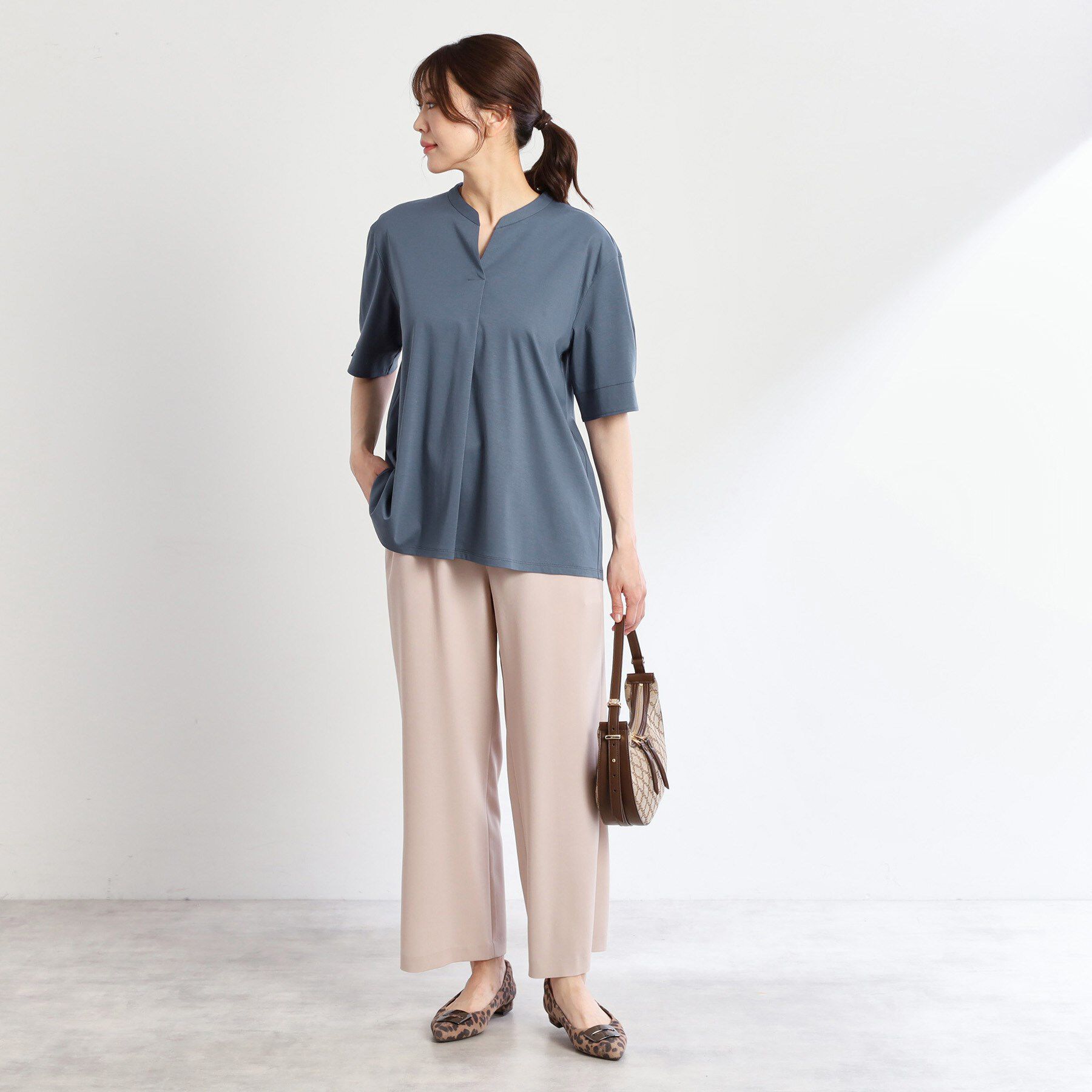 Reflect「【すっきり見え！長め丈／マシンウォッシュ可】スキッパーネックジャージトップス」|Tシャツ・カットソー|