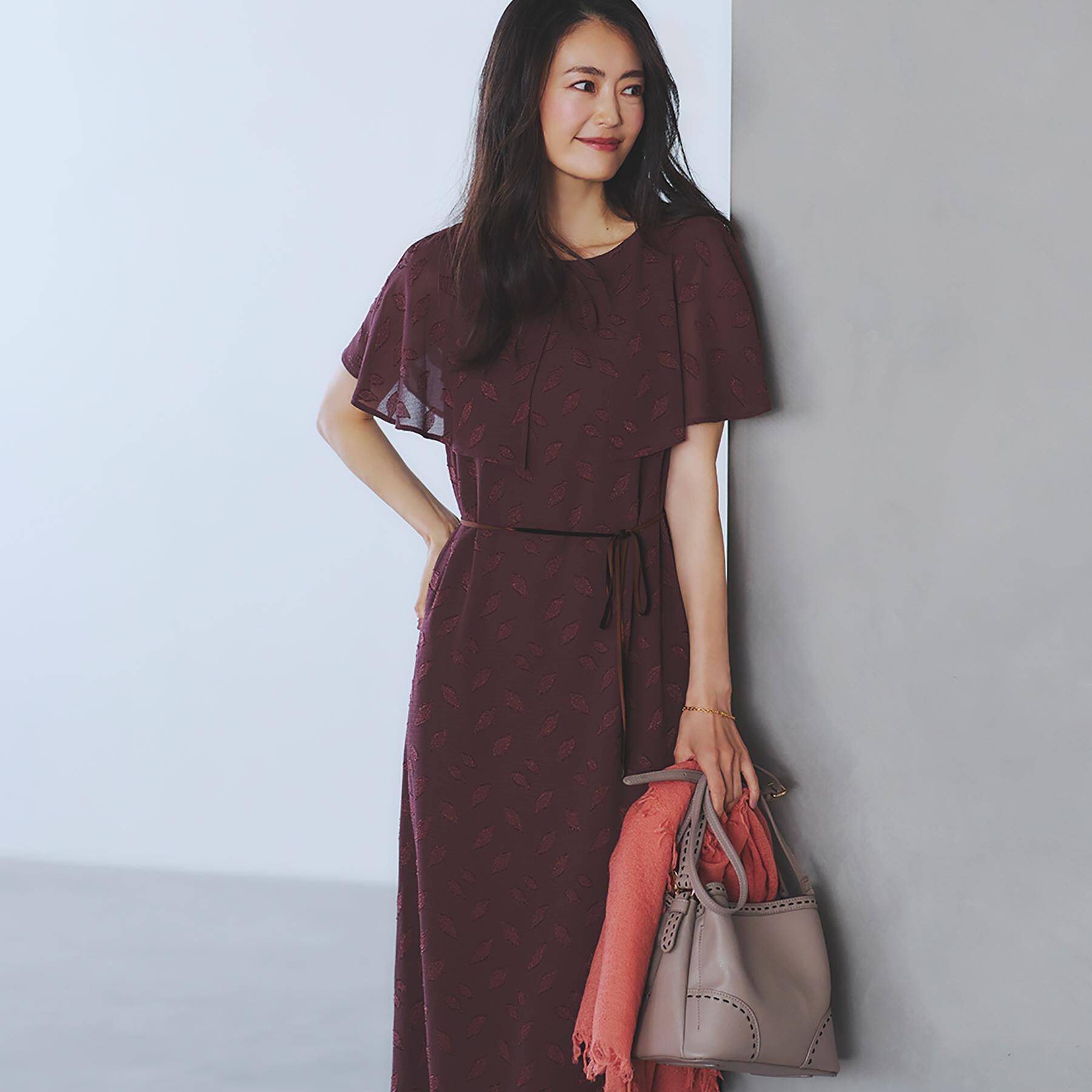 Reflect「【撥水／二の腕カバー／付属リボン付き】ケープデザインノースリーブワンピース」|ワンピース|