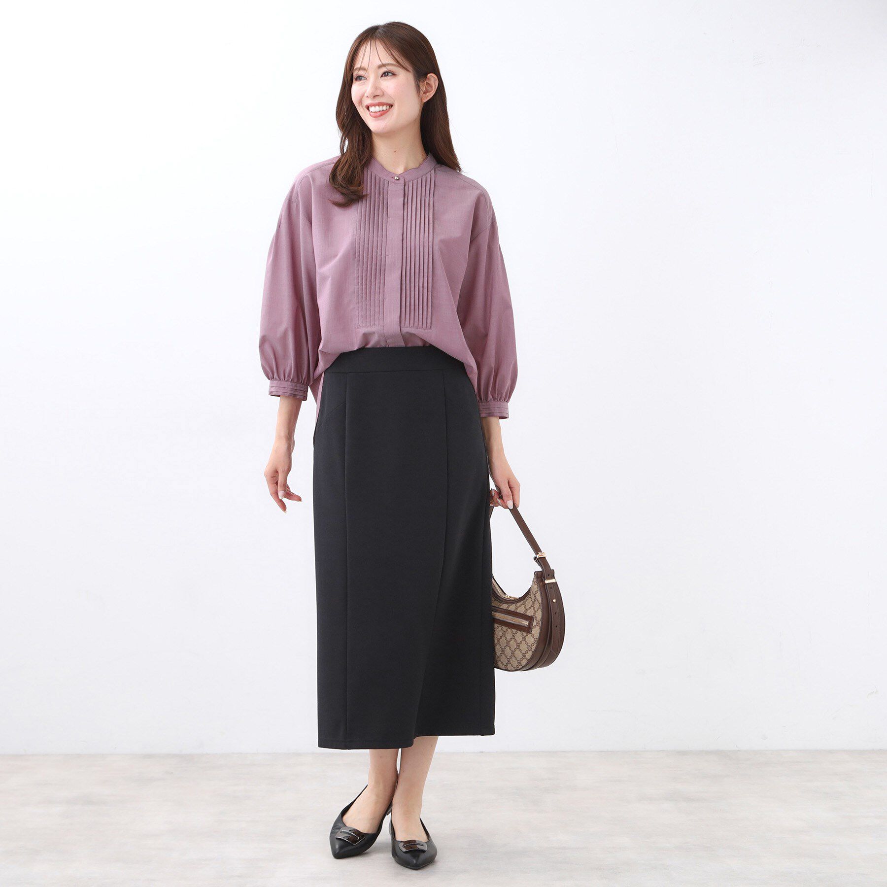 Reflect「【程よいゆとり感／体型カバー】ピンタックデザインシャンブレーブラウス」|シャツ・ブラウス|