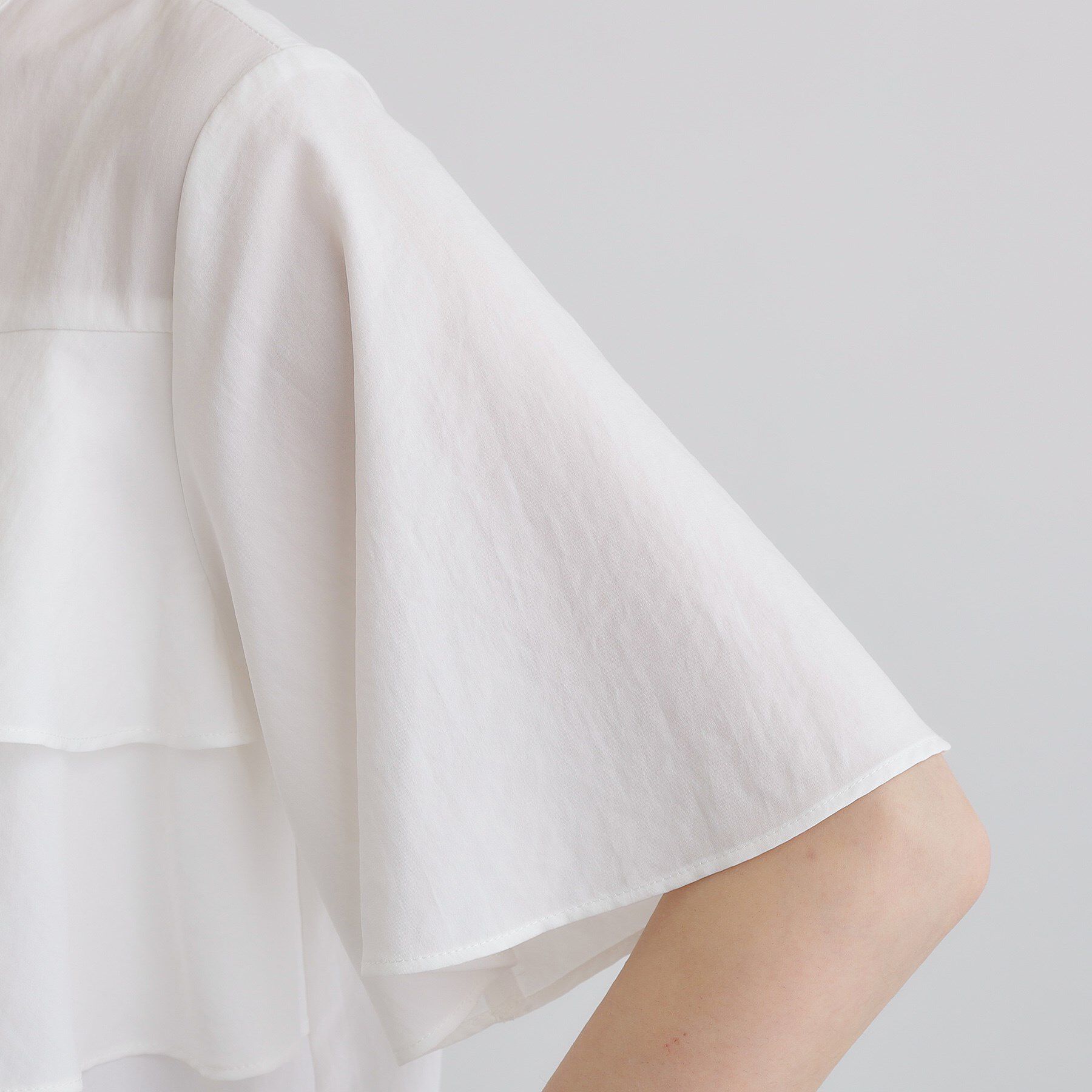 grove「甘さを抑えた大人のラッフルフリルブラウス」|シャツ・ブラウス|