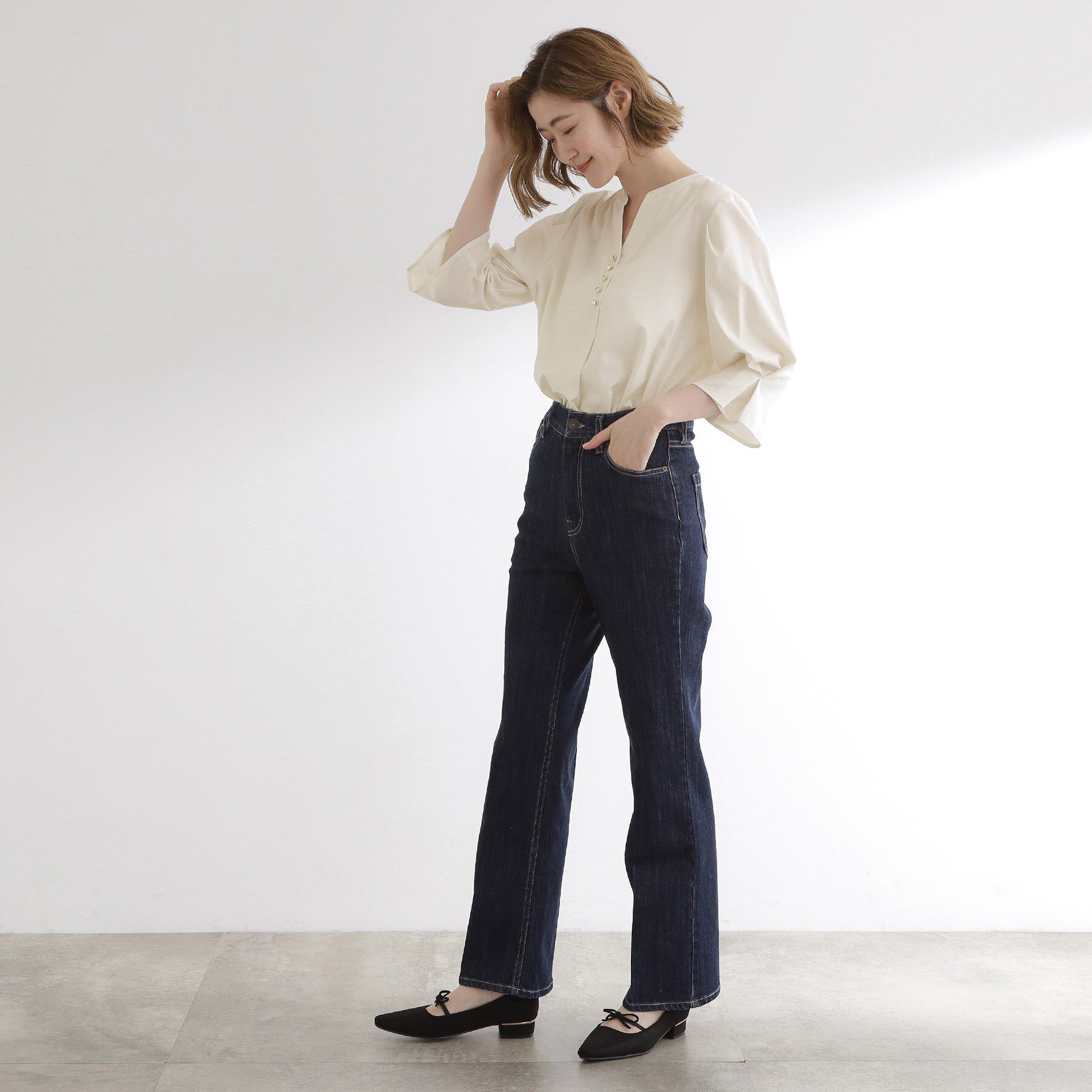 grove「【洗える/お仕事】美しさが続く袖タックブラウス」|シャツ・ブラウス|