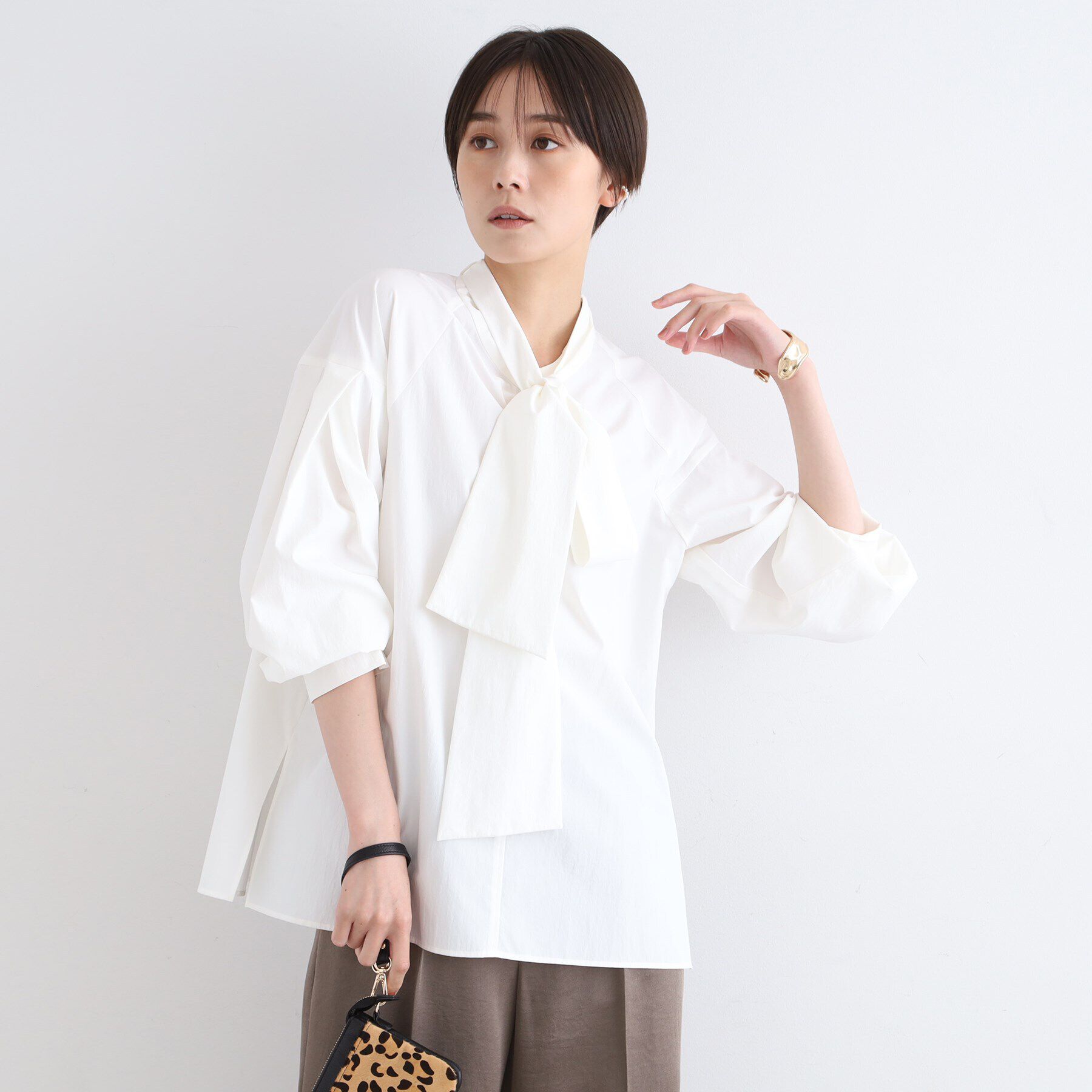 INDIVI「【洗える／2WAY】ボリュームスリーブ ボウタイブラウス」|シャツ・ブラウス|ホワイト(001)