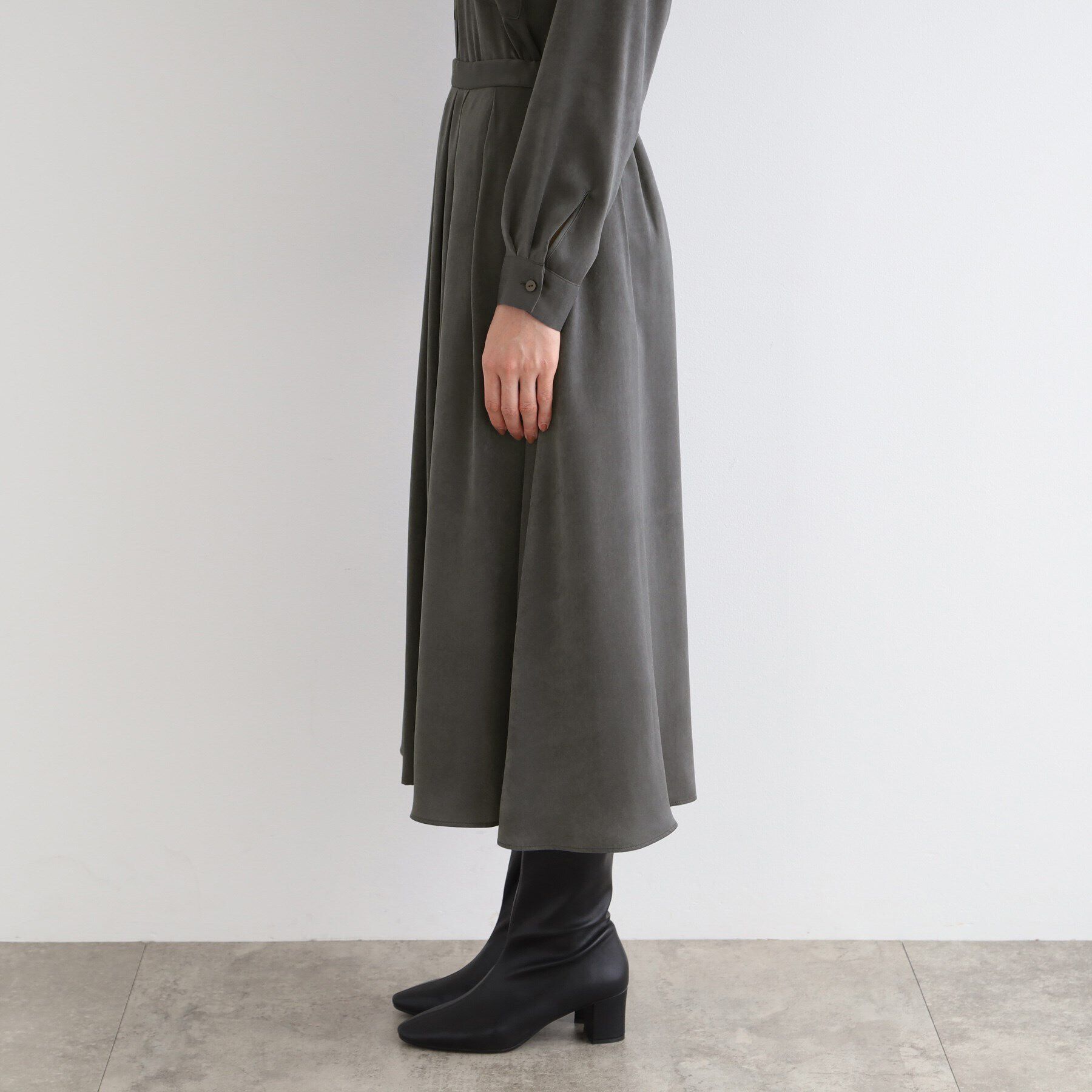 INDIVI「【洗える／UVケア】スエード調サテンタックスカート」|スカート|