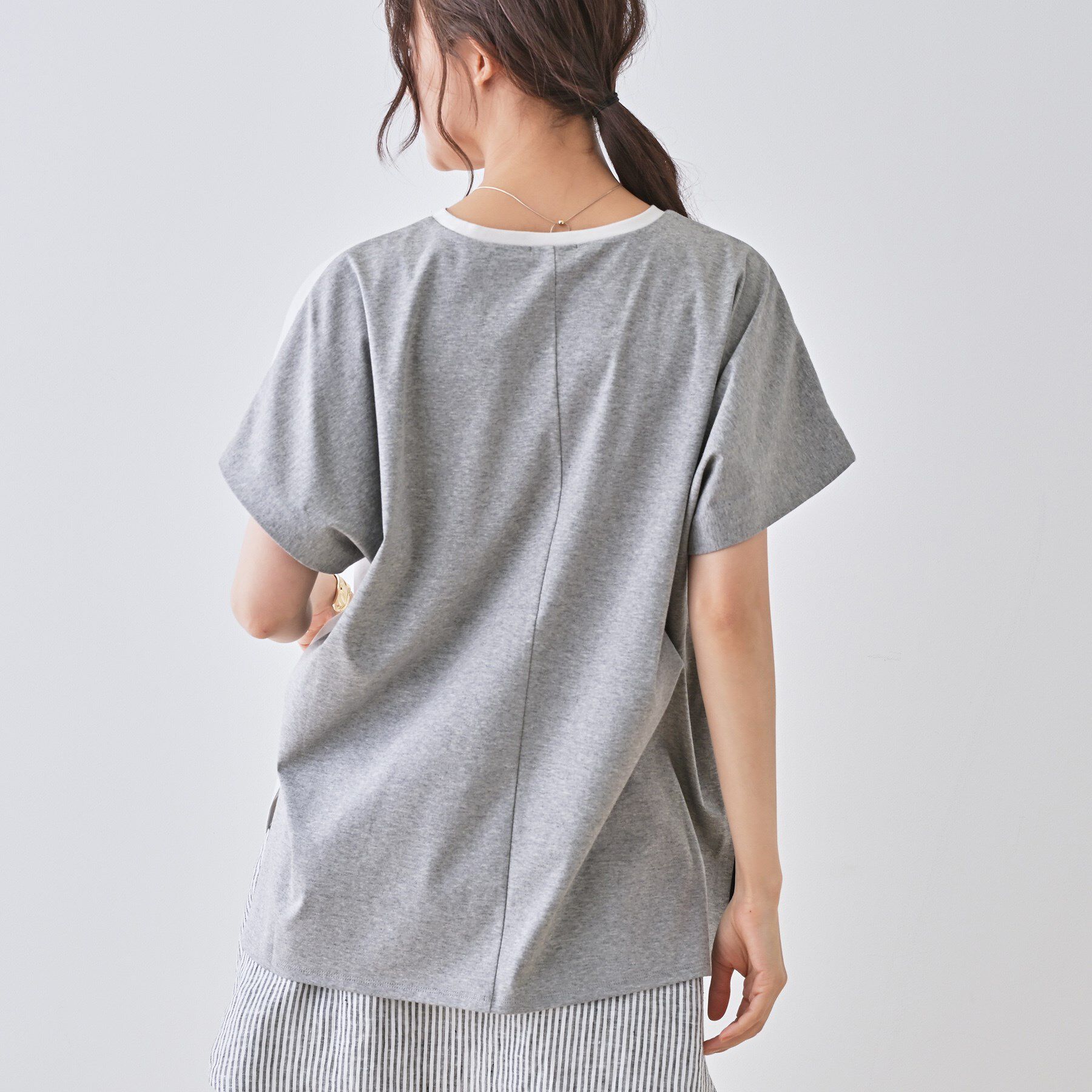 INDIVI「【洗える／汗ジミ防止】バイカラー＆アシメヘム Tシャツ」|Tシャツ・カットソー|