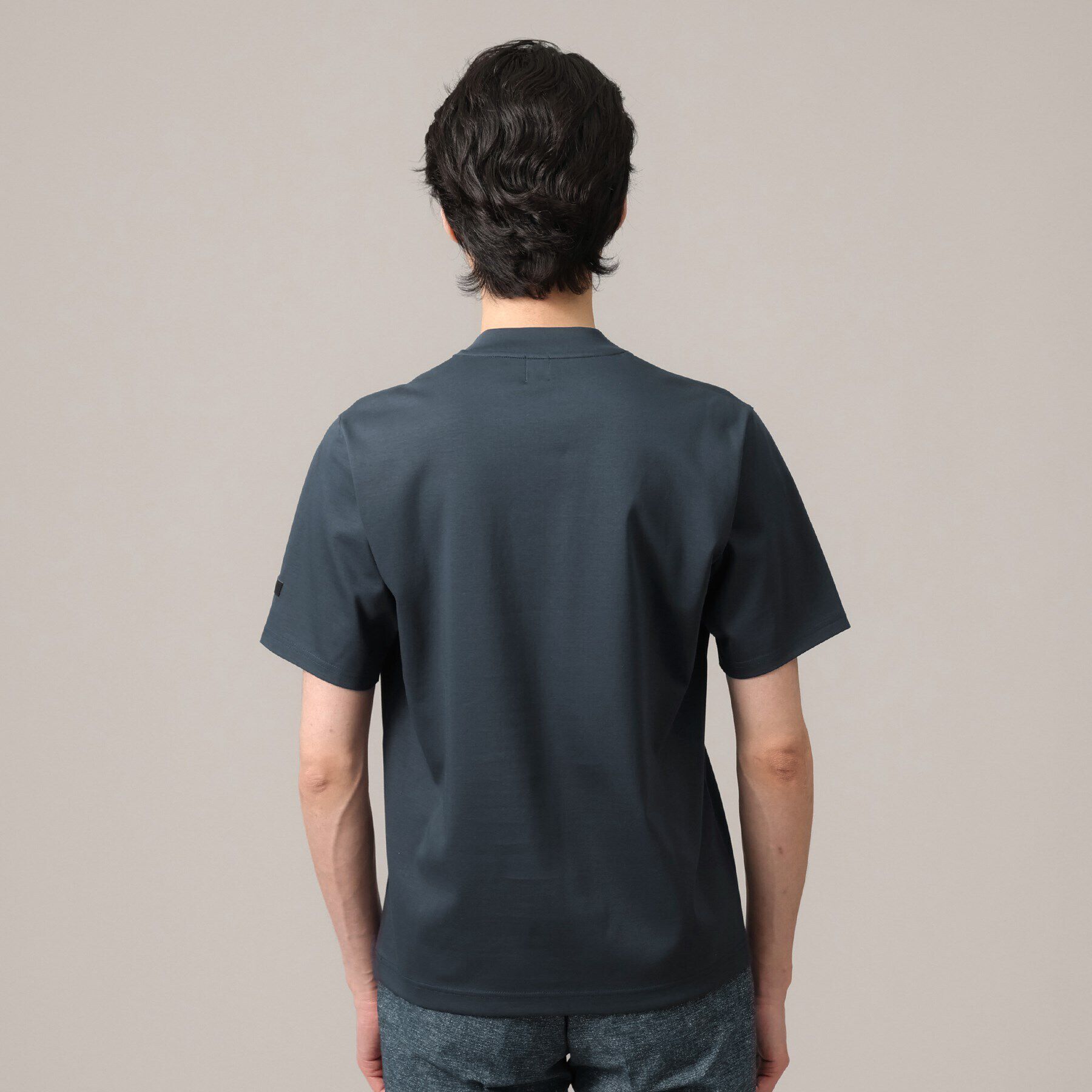 TAKEO KIKUCHI「【抗菌防臭】ジャケットインナー 半袖 Vカットソー」|Tシャツ・カットソー|