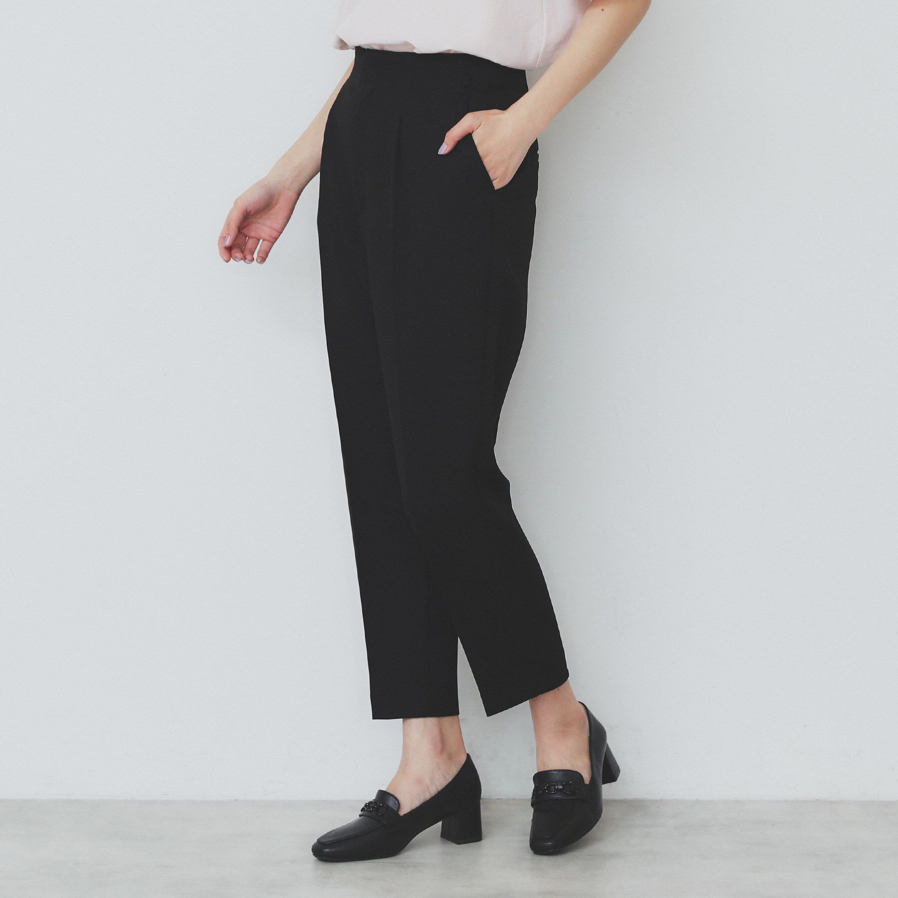 index「ストレッチテーパードパンツ【洗濯機洗い可/吸水速乾/防シワ】」|その他|