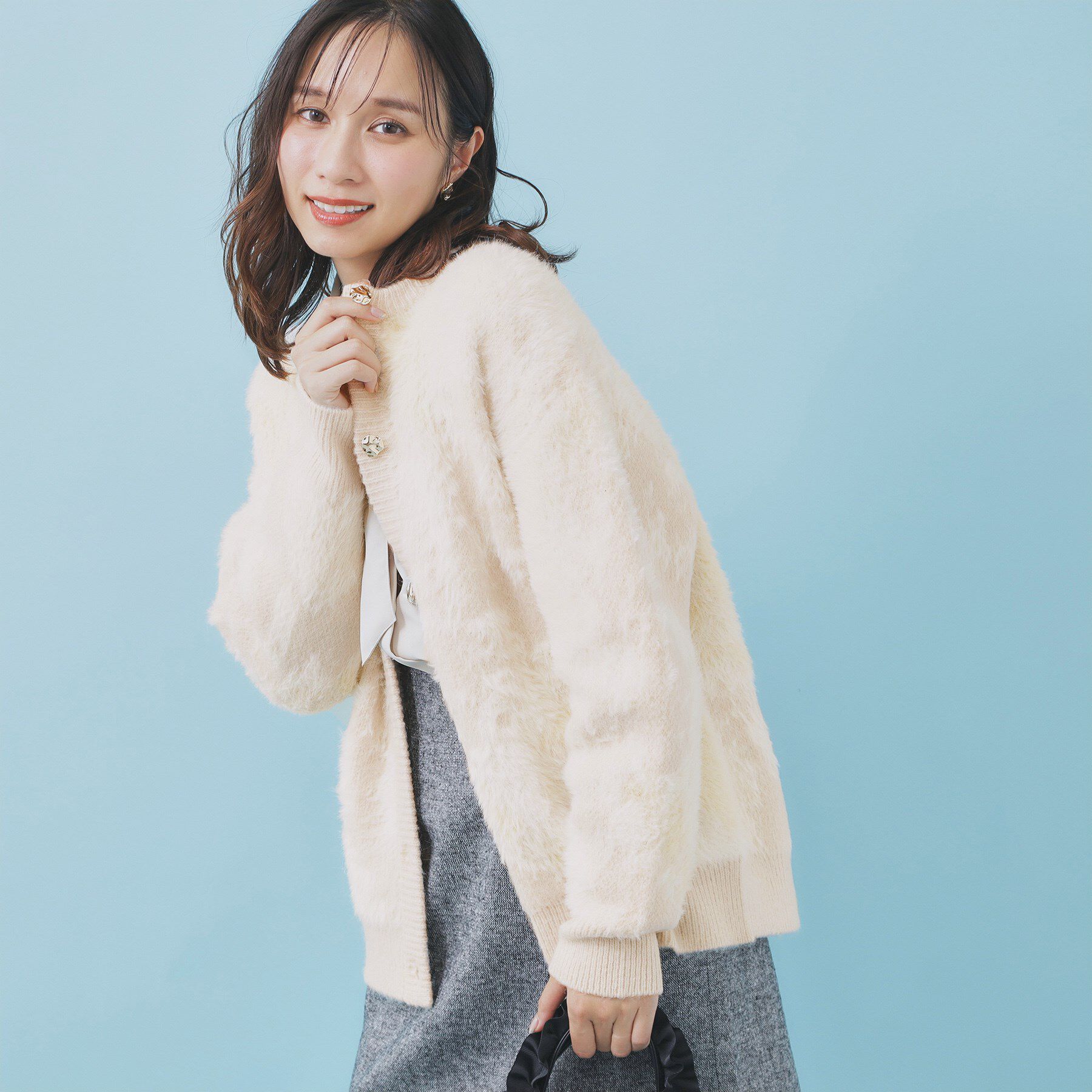 index「フェザー幾何ジャカードクルーミドルカーディガン【洗濯機OK】」|カーディガン|ライトベージュ(15