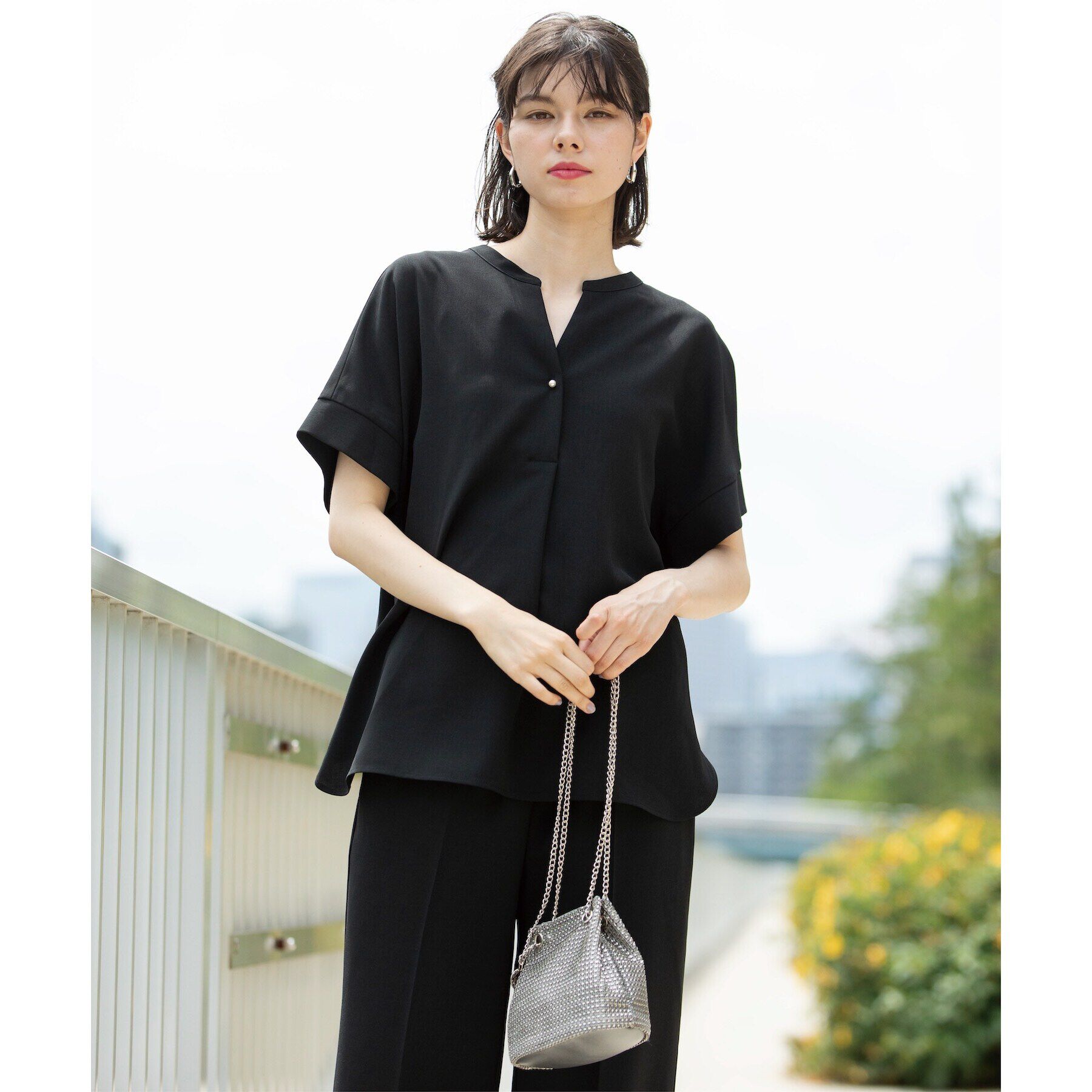 OPAQUE.CLIP「《SS-LLsize≫パール調ボタンスキッパーブラウス/セットアップ対応【防シワ/ストレッチ/抗ピル」|シャツ・ブラウス|