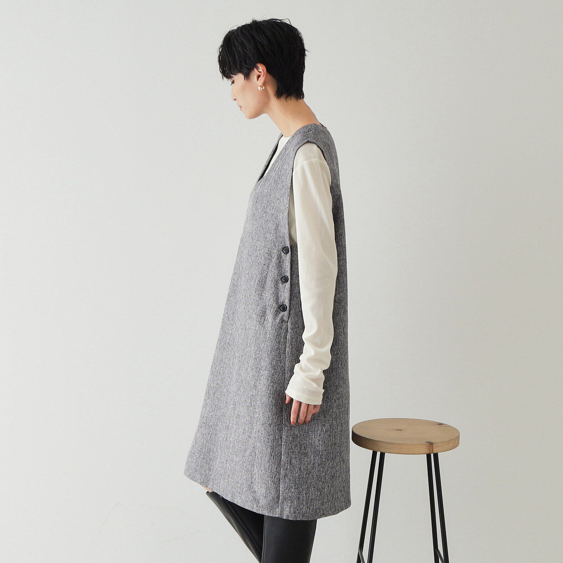 OPAQUE.CLIP「Vネックミニジャンスカ【洗濯機洗い可】」|ワンピース|