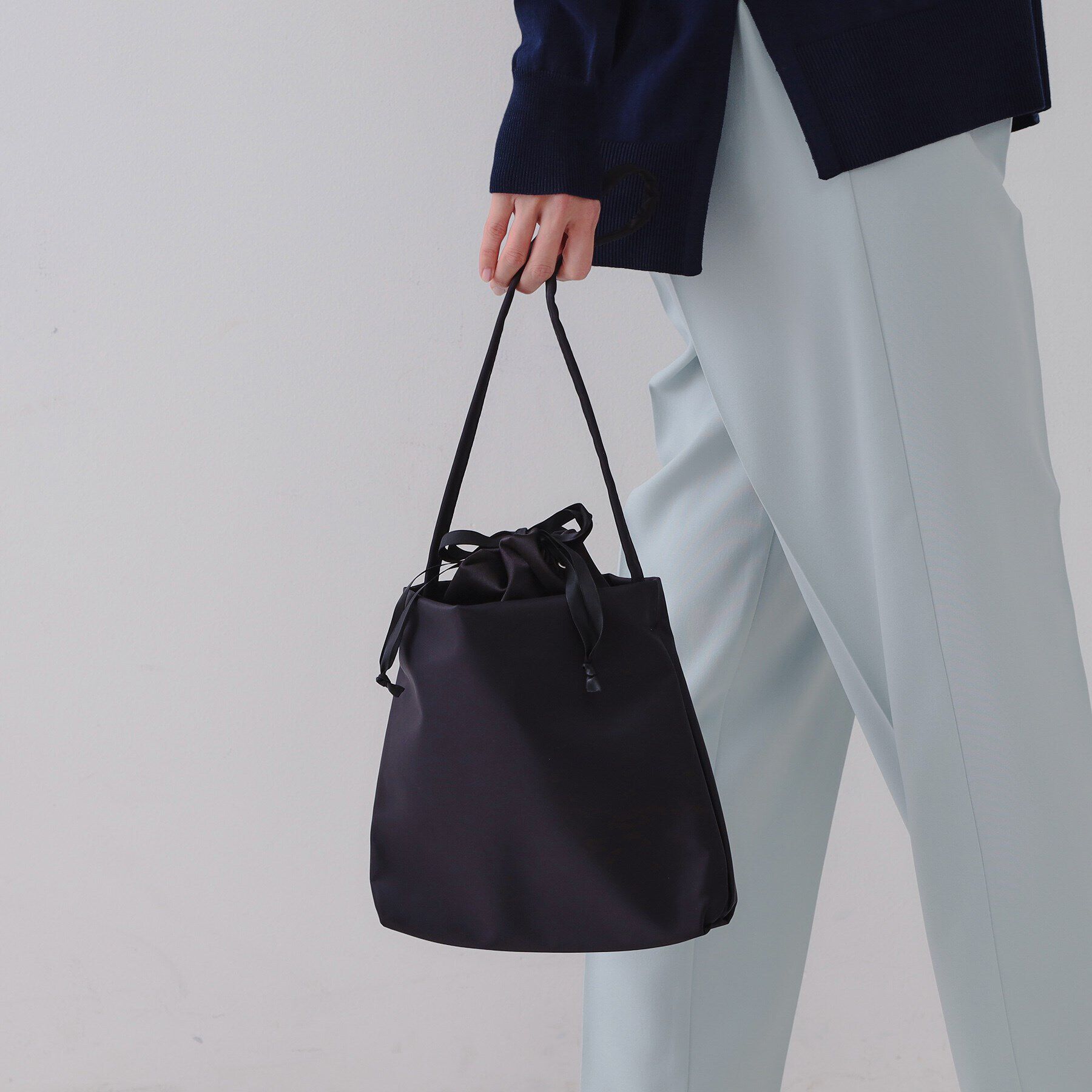 OPAQUE.CLIP「サテンコンビ巾着ワンショルダーバッグ」|ショルダー・メッセンジャー|ブラック(019)