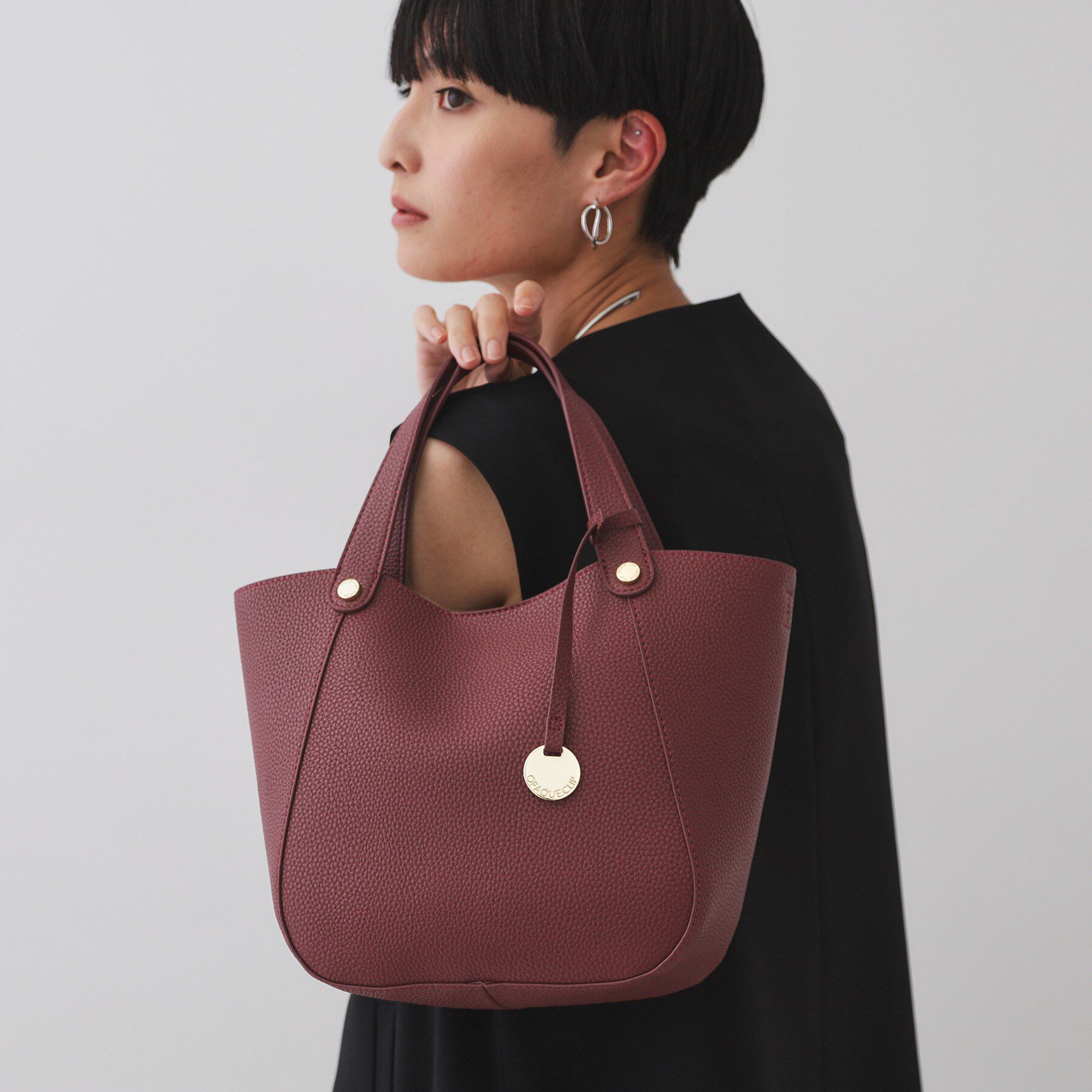 OPAQUE.CLIP「【軽量/2WAY】コインカシメシュリンクミドルトートバッグ」|トートバッグ|