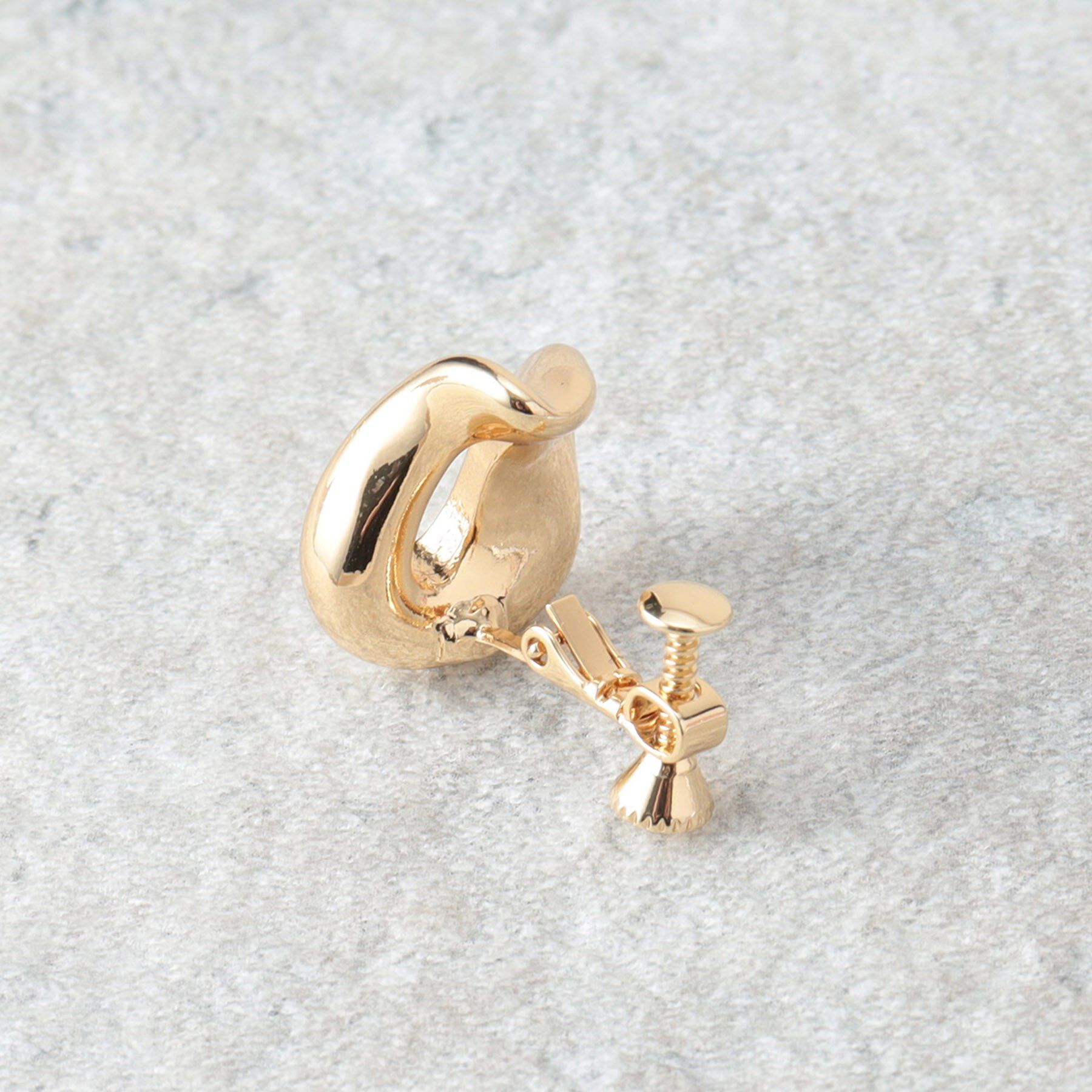 OPAQUE.CLIP「メタルドロップイヤリング」|イヤリング|