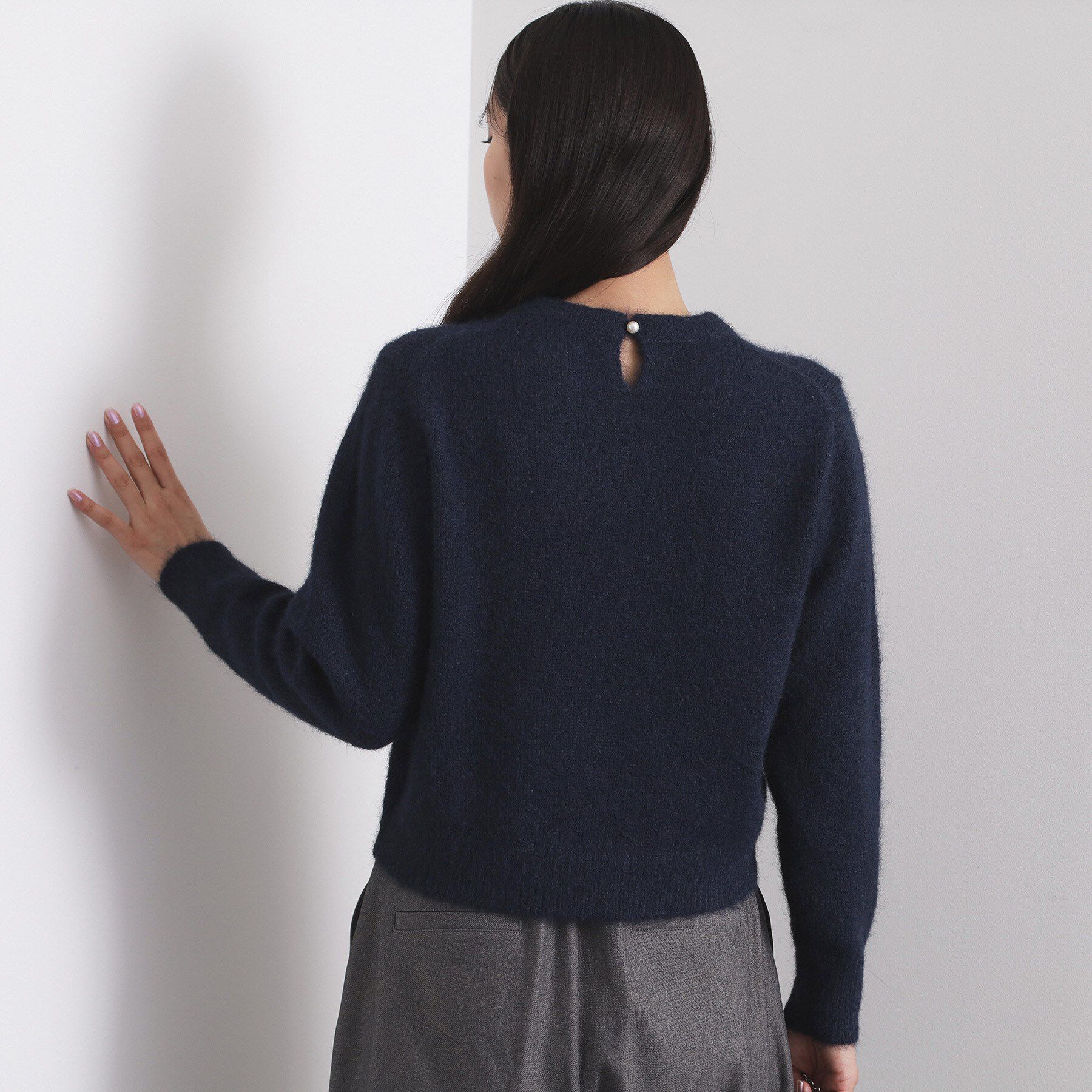 OPAQUE.CLIP「ビジューネックミドルゲージニット【洗濯機OK】」|ニット・セーター|