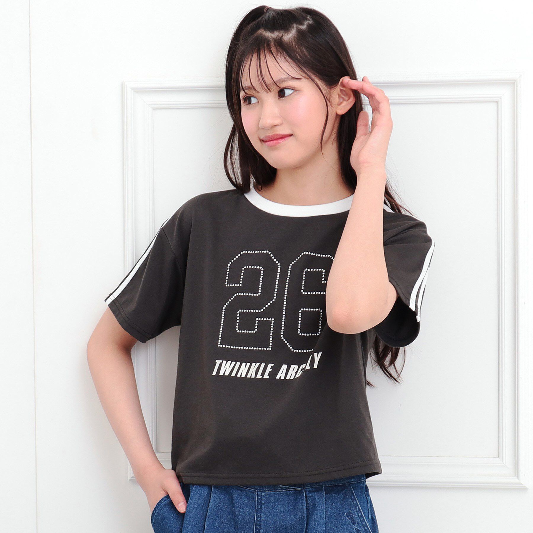 PINK-latte「ラインストーンナンバリングTシャツ」|Tシャツ・カットソー|チャコールグレー(0