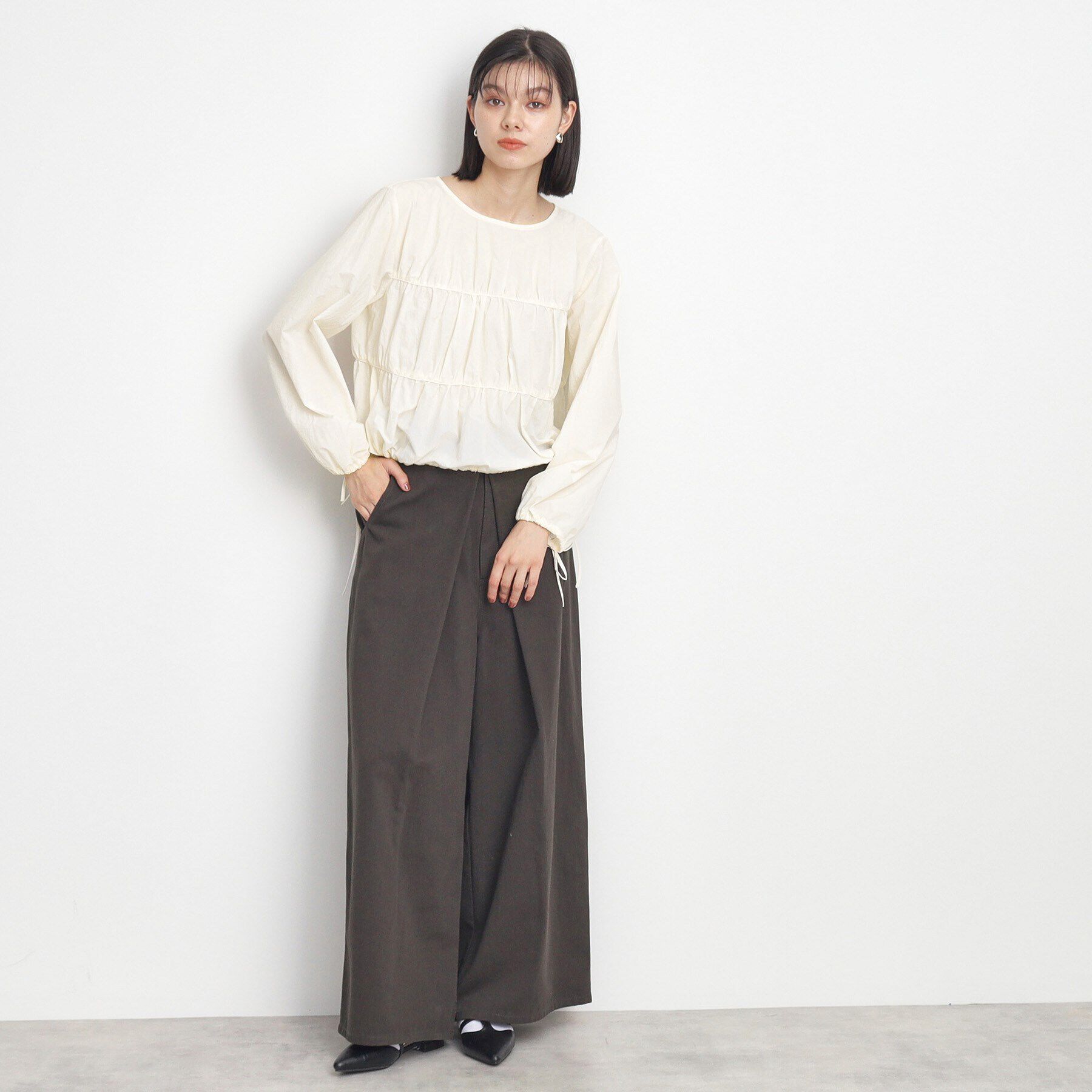 THE SHOP TK「ナイロンシャーリングブラウス【洗える】」|シャツ・ブラウス|