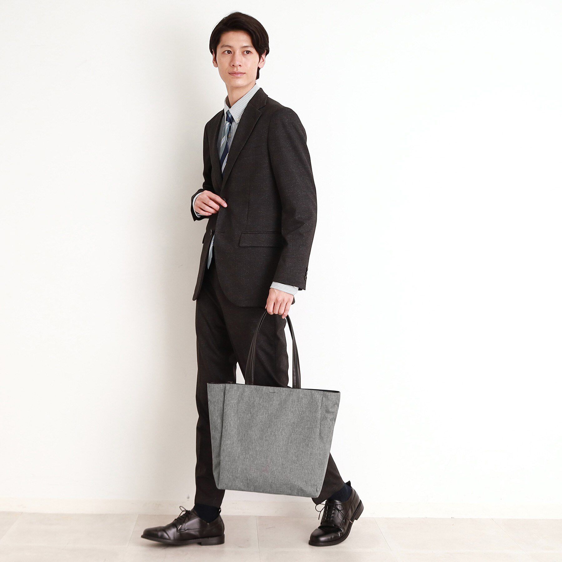 THE SHOP TK「10ポケット軽量マルチトート ON・OFF兼用／PCポケット付き」|トートバッグ|