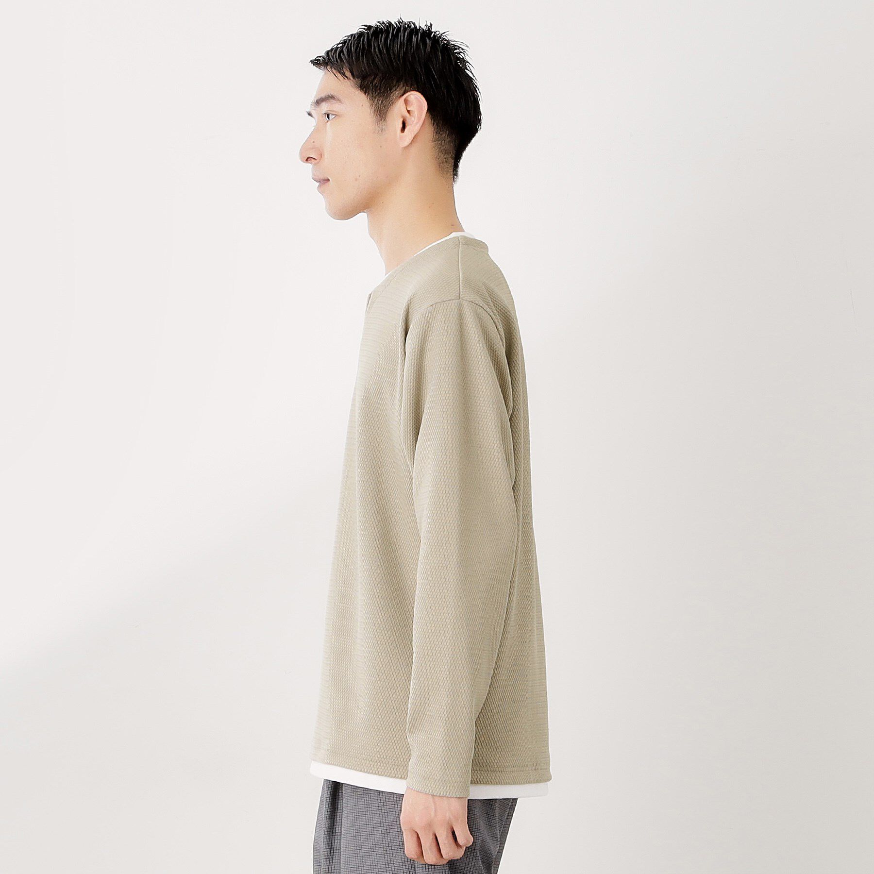 THE SHOP TK「【一枚でコーディネートが完成！】レイヤード風キーネック長袖Tシャツ 洗濯機OK」|Tシャツ・カットソー|