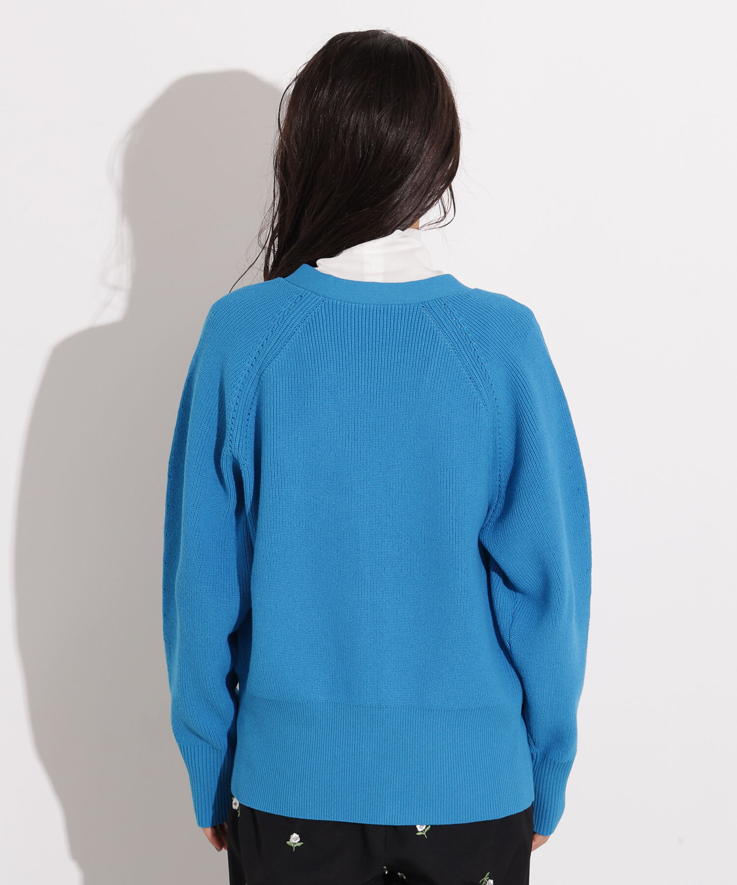  「Vネックフォルムカーディガン」|ニット・セーター|