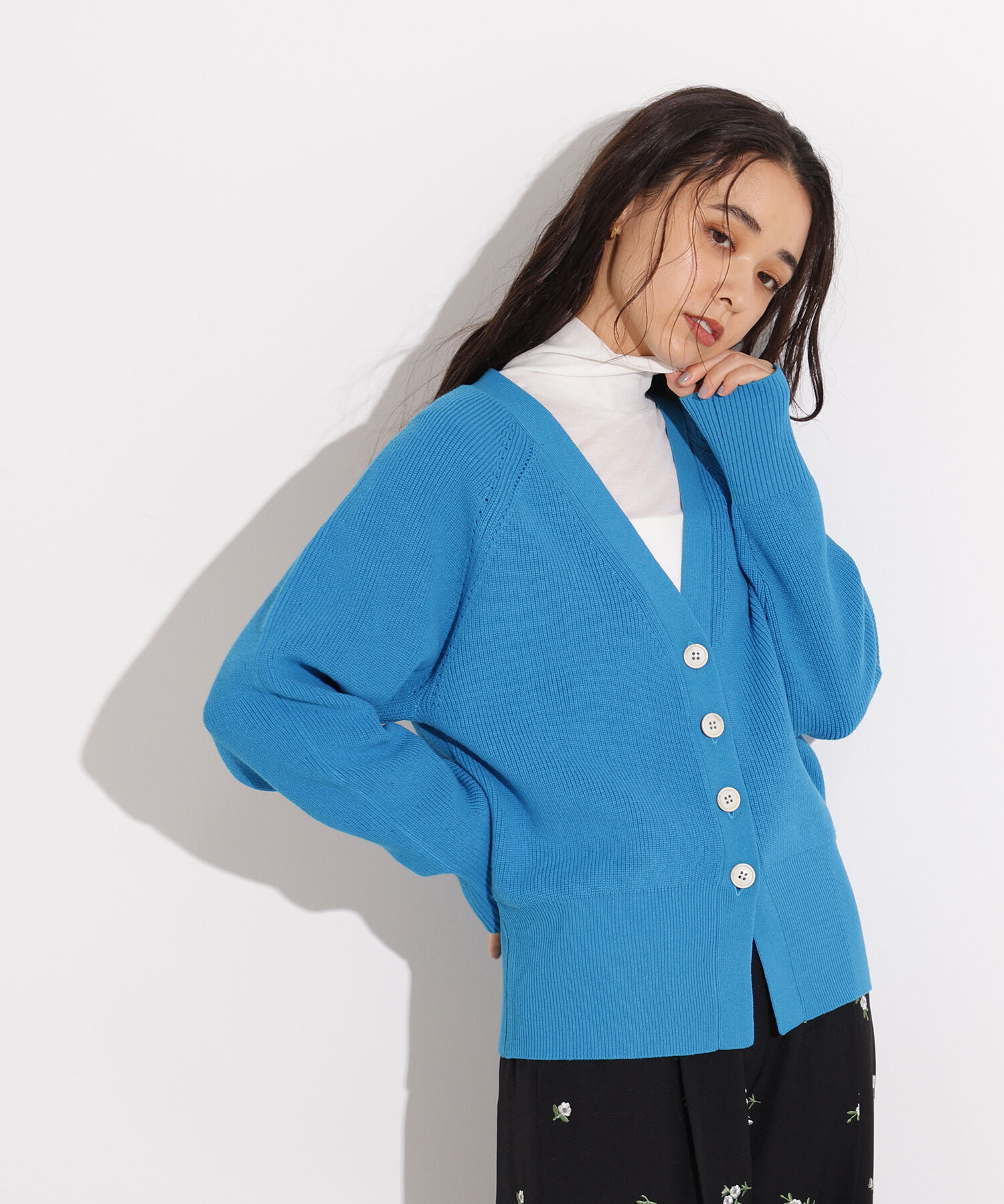  「Vネックフォルムカーディガン」|ニット・セーター|