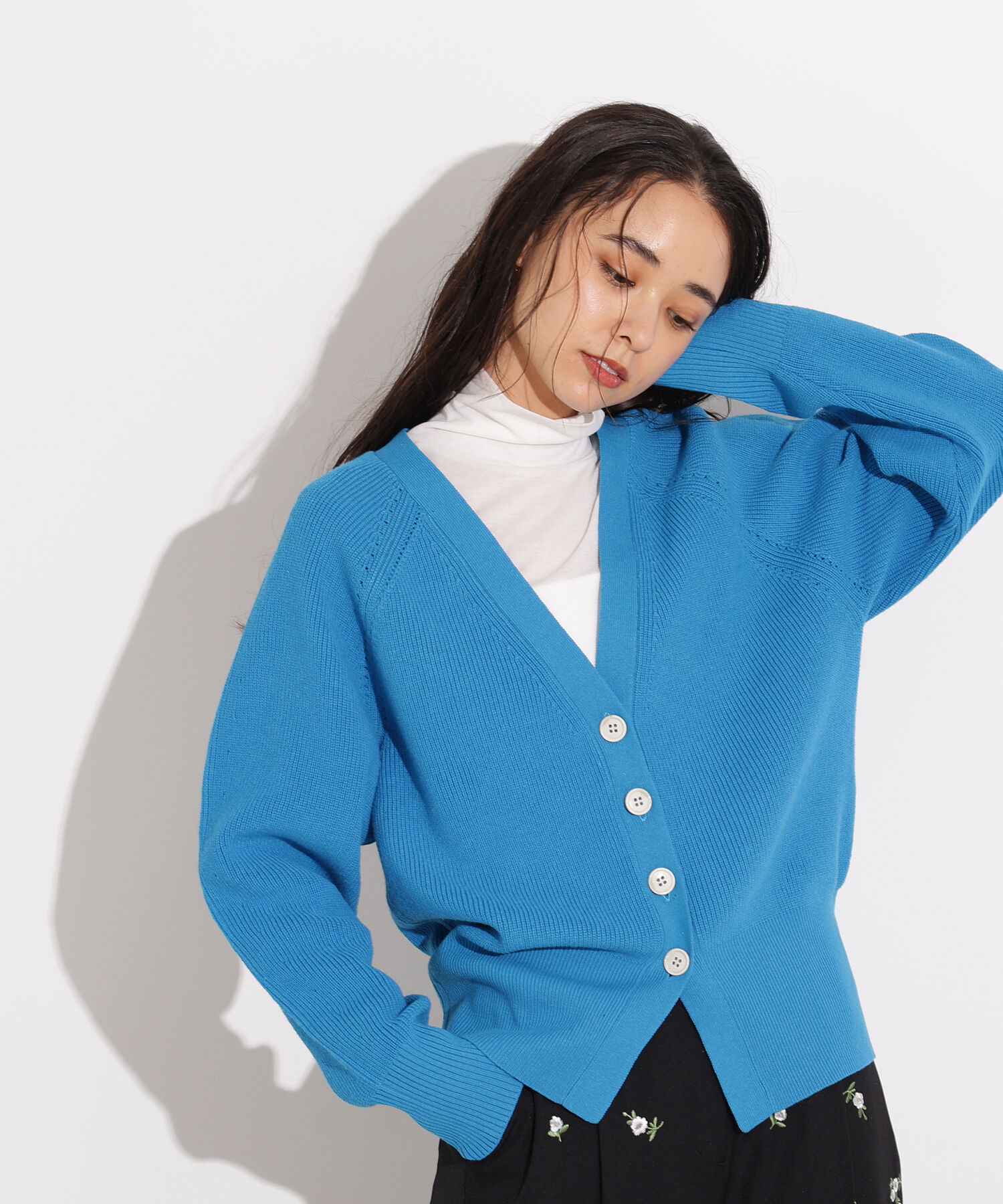  「Vネックフォルムカーディガン」|ニット・セーター|