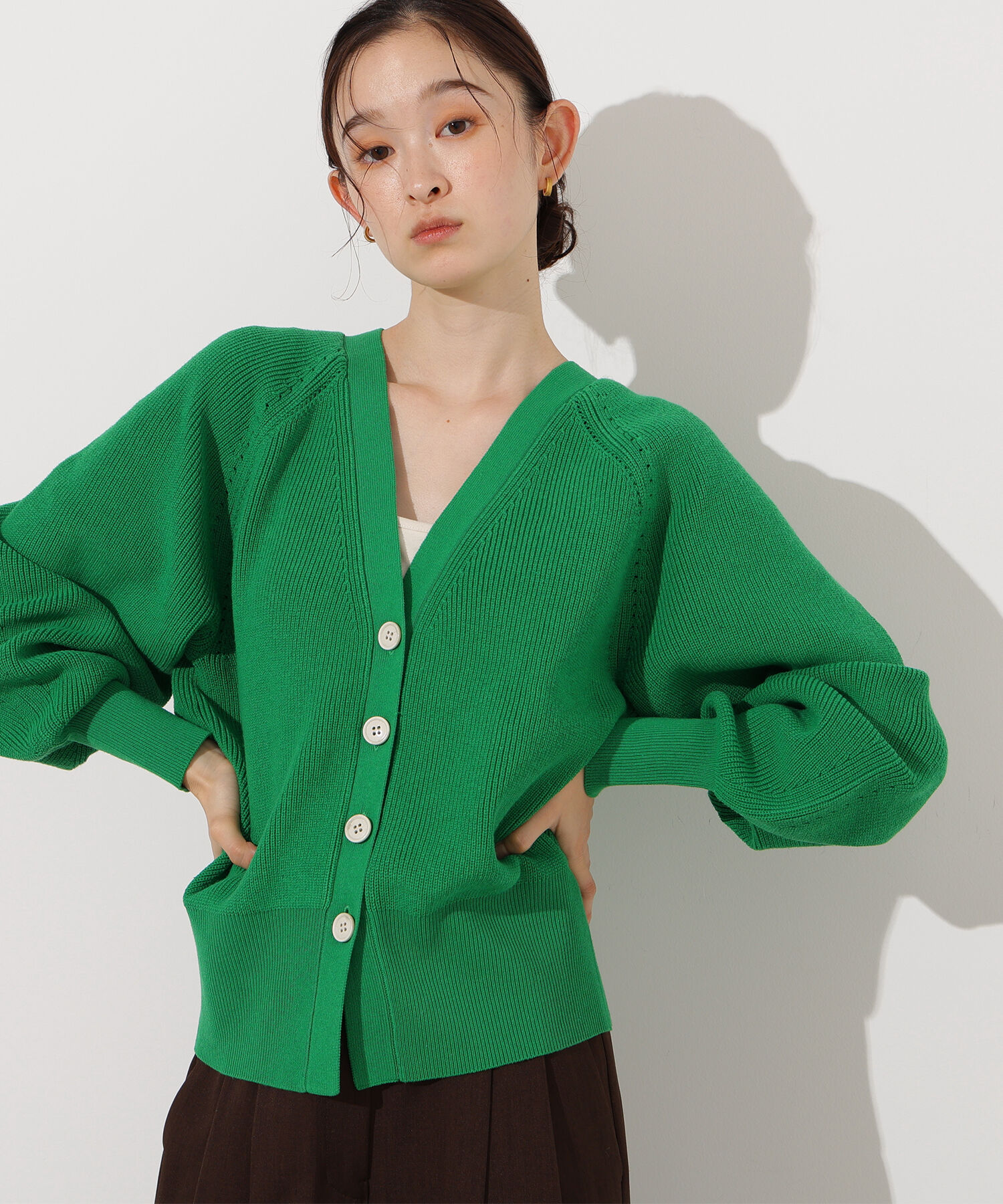  「Vネックフォルムカーディガン」|ニット・セーター|グリーン
