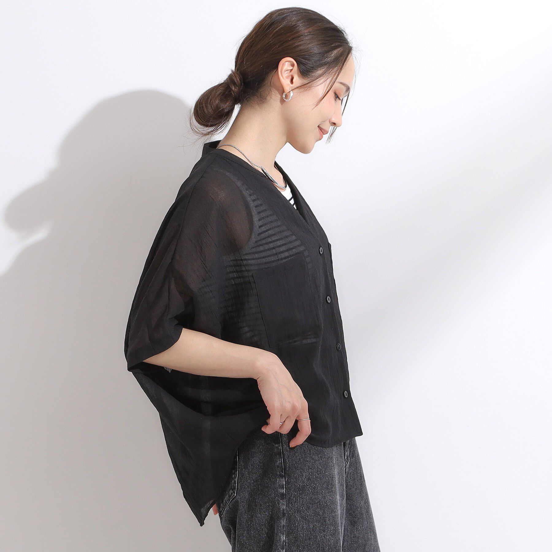 SHOO･LA･RUE「程よいシアー感 ポケットドルマン5分袖シャツ」|シャツ・ブラウス|