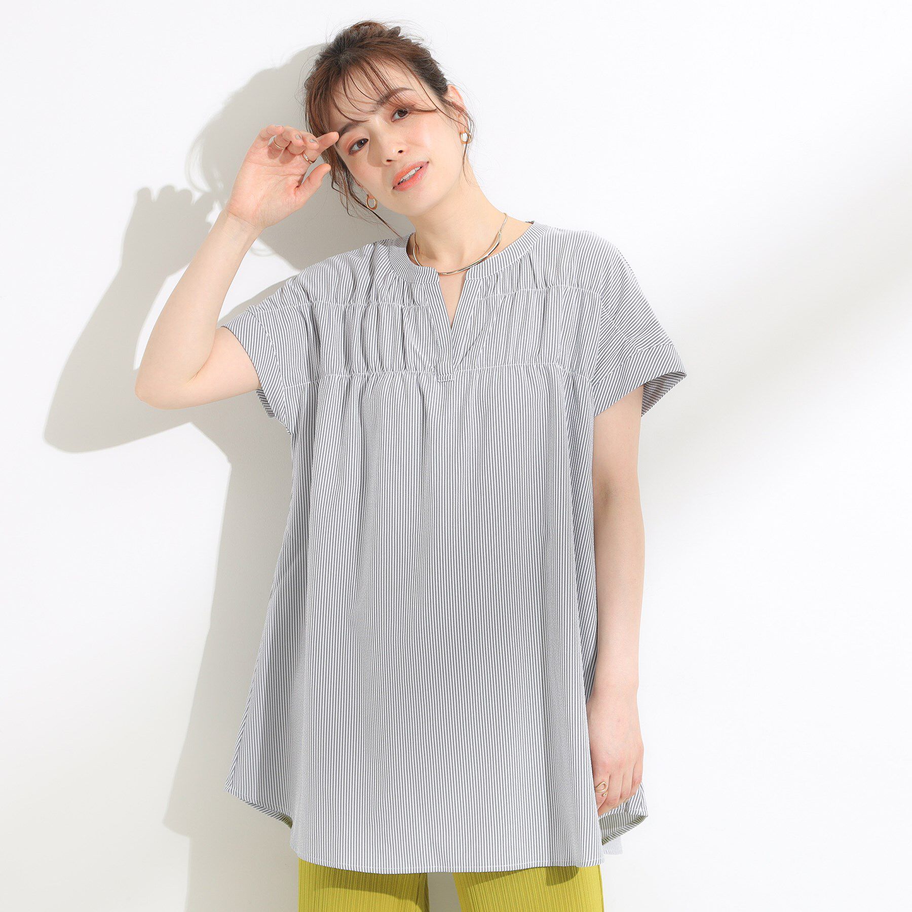 SHOO･LA･RUE「【S-LL/ひんやり/体型カバー】サッカーストライプ Aラインチュニックブラウス」|チュニック|