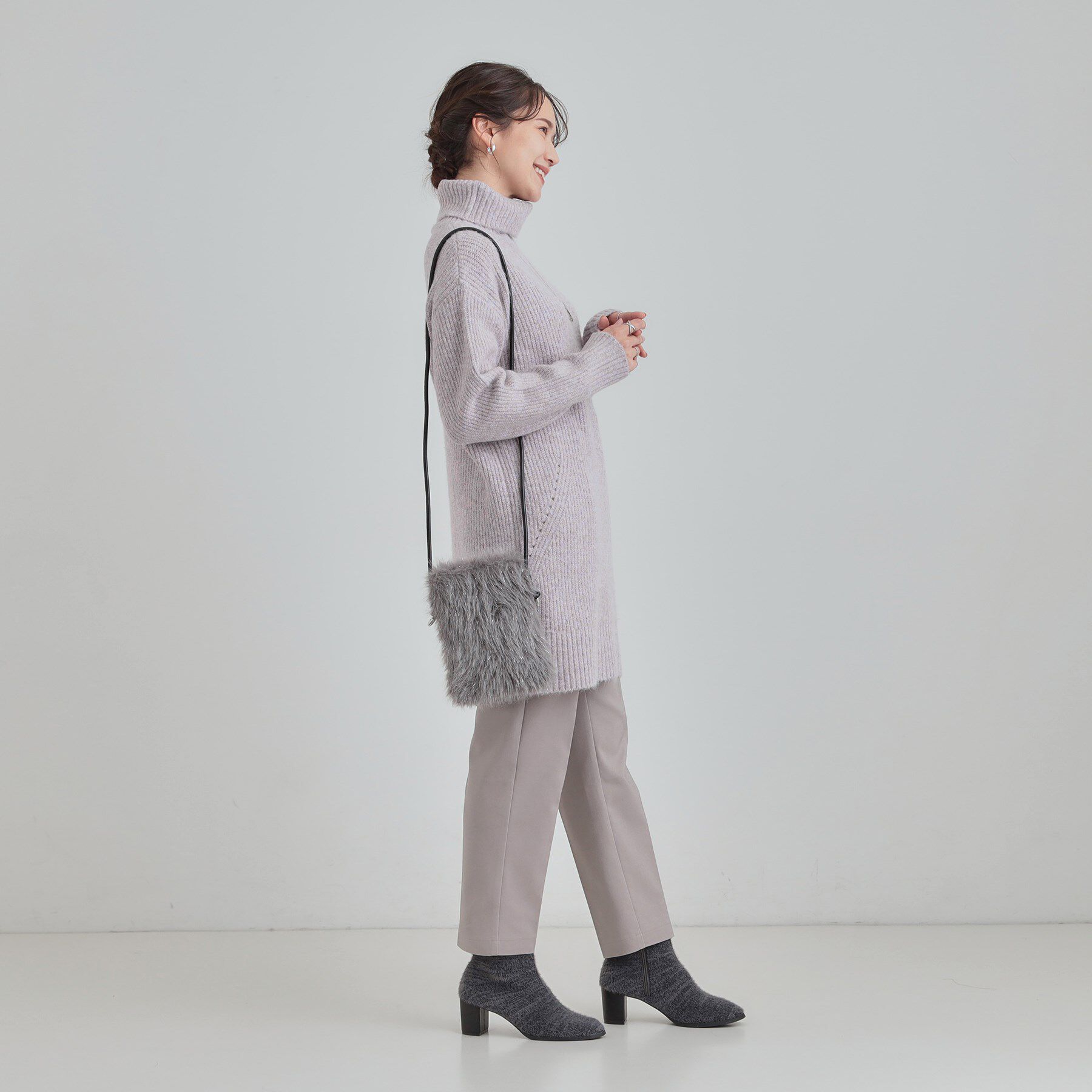 SHOO･LA･RUE「ラメ入りファーが目を惹く ミニショルダーバッグ」|ショルダー・メッセンジャー|