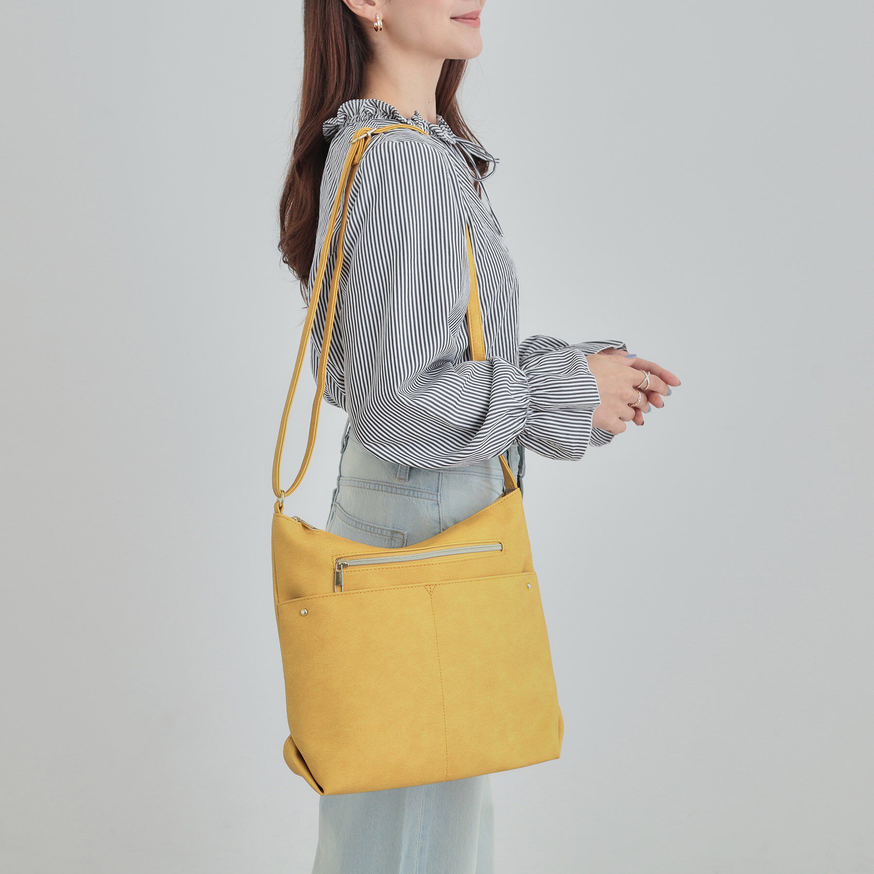 SHOO･LA･RUE「フロントWポケットショルダーバッグ」|ショルダー・メッセンジャー|