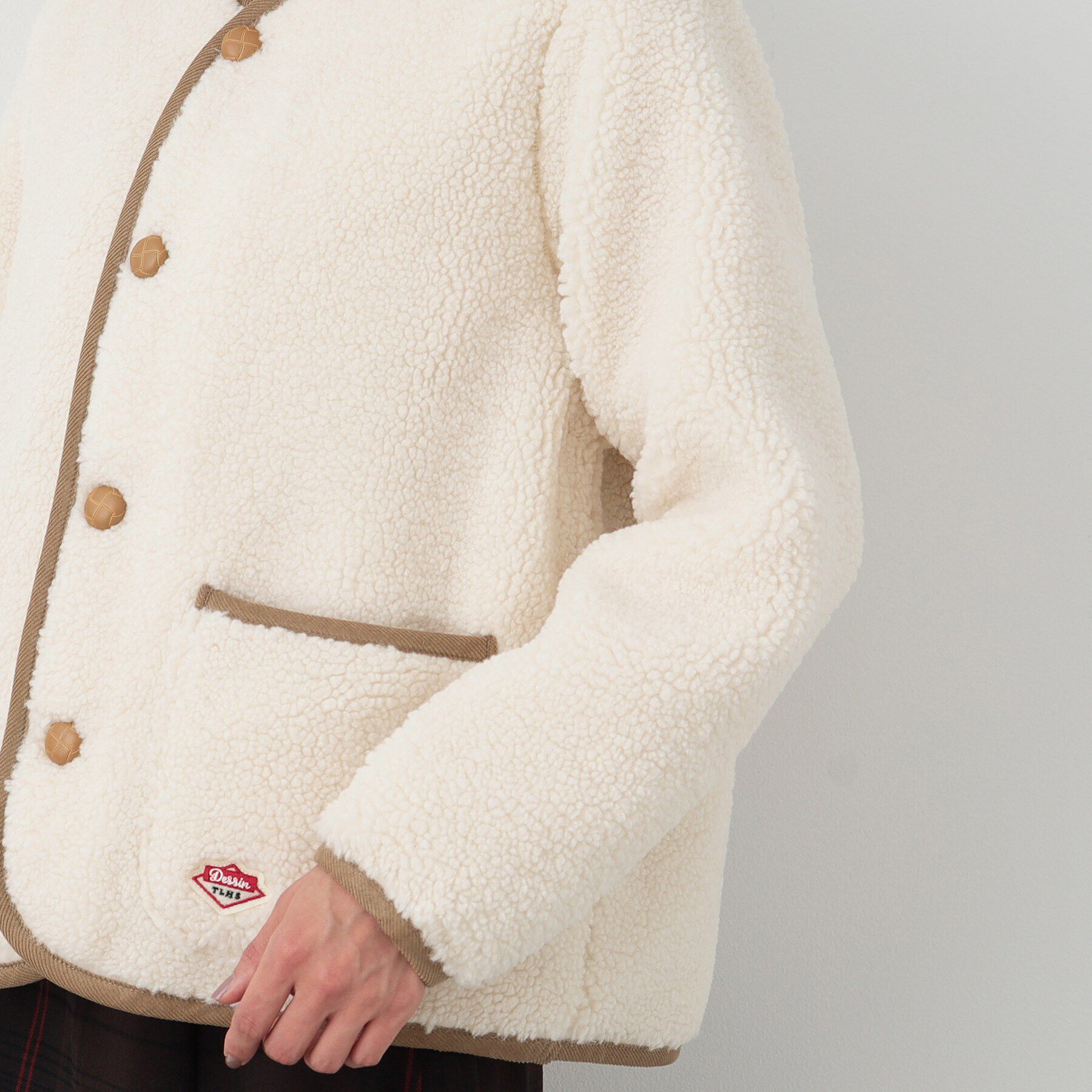 Dessin「【ユニセックス】ボタン付きボアジャケット」|ノーカラージャケット|