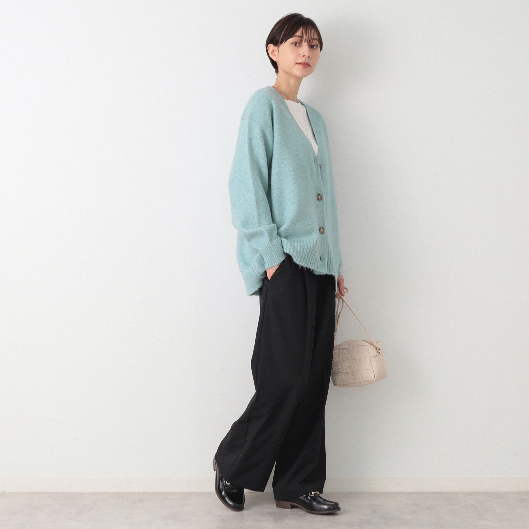 Dessin「【洗える】ヘアリーボタン付きVネックカーディガン」|カーディガン|