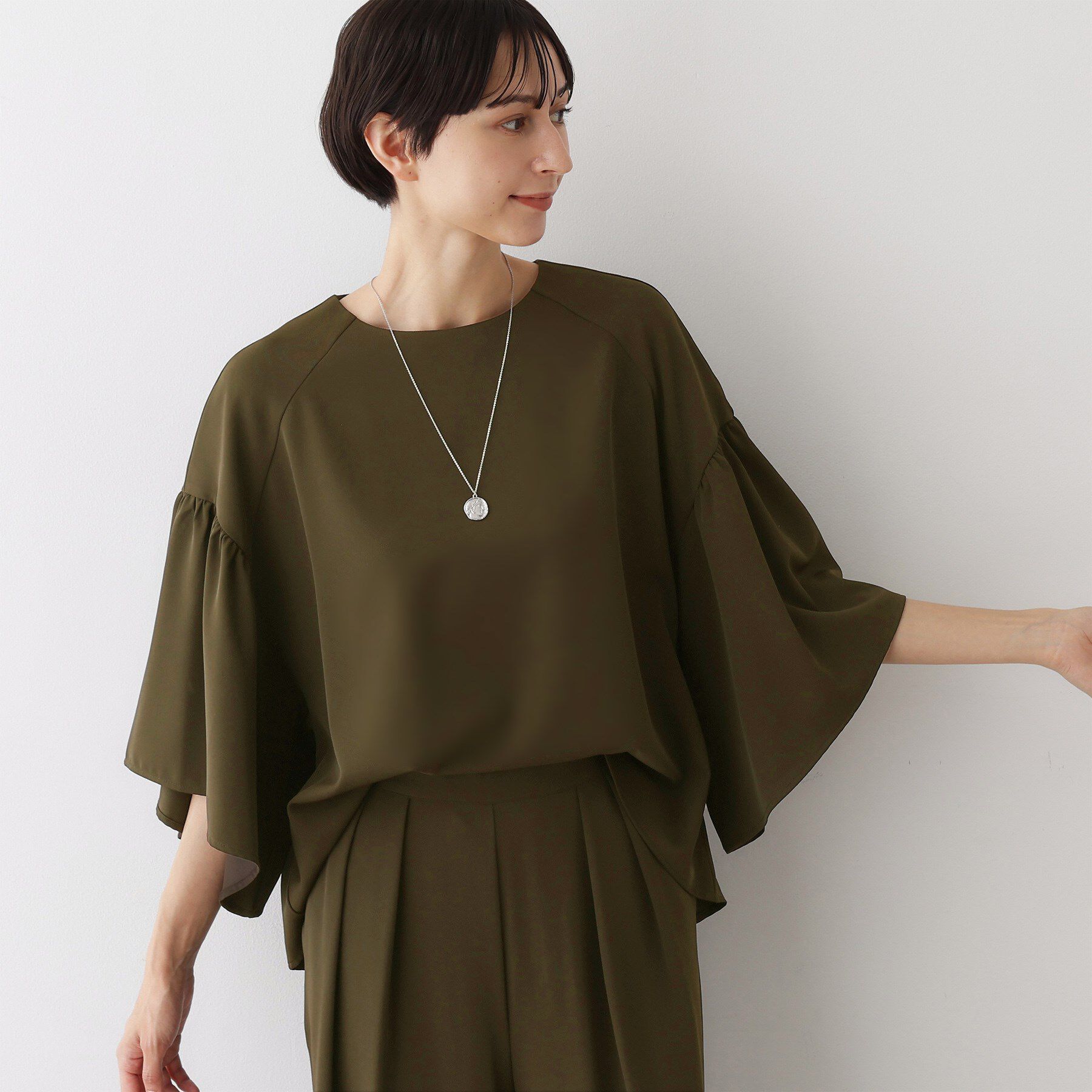 Dessin「【セットアップ可・洗える】フレアスリーブブラウス」|シャツ・ブラウス|